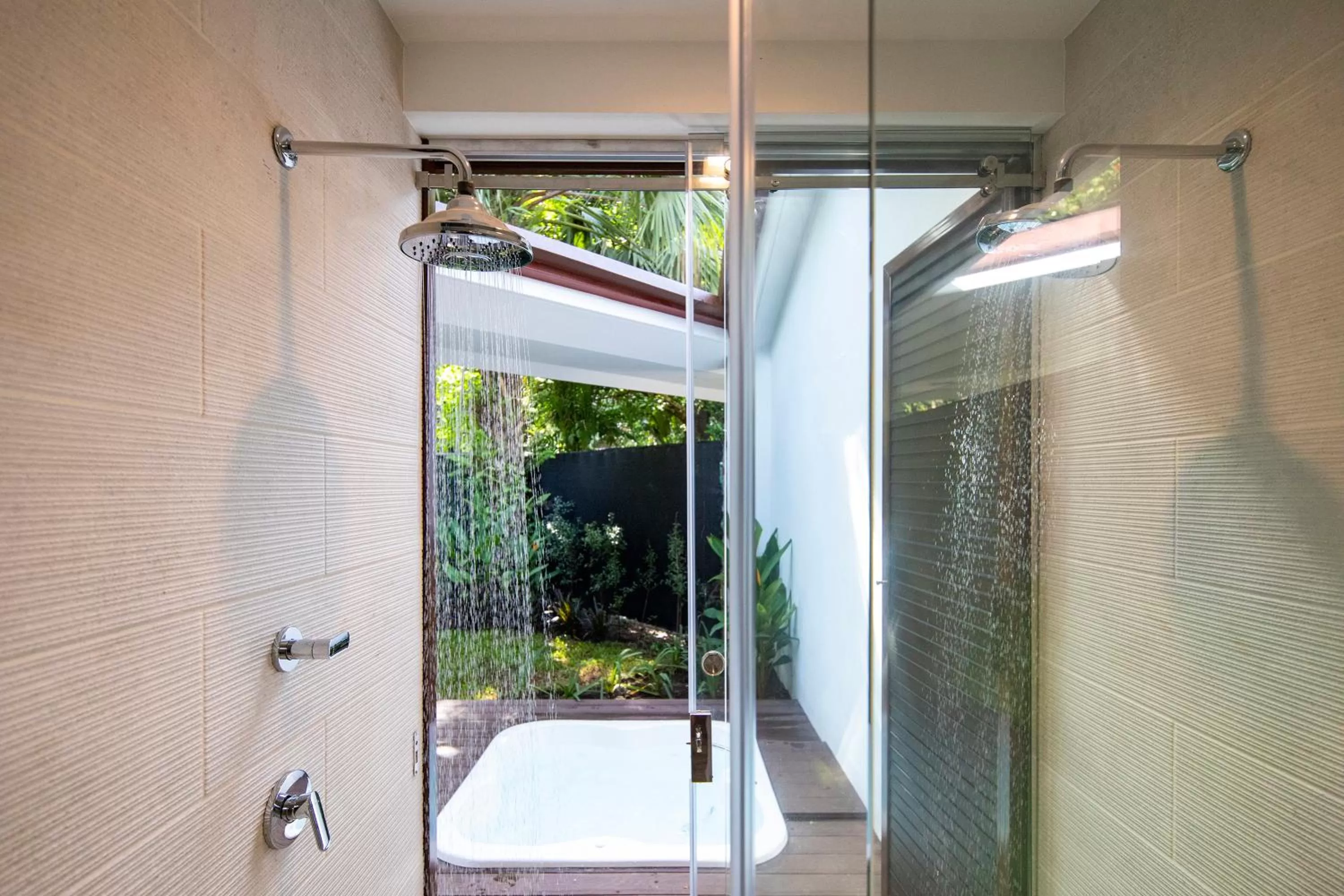 Shower in Pumilio Mountain & Ocean Hotel