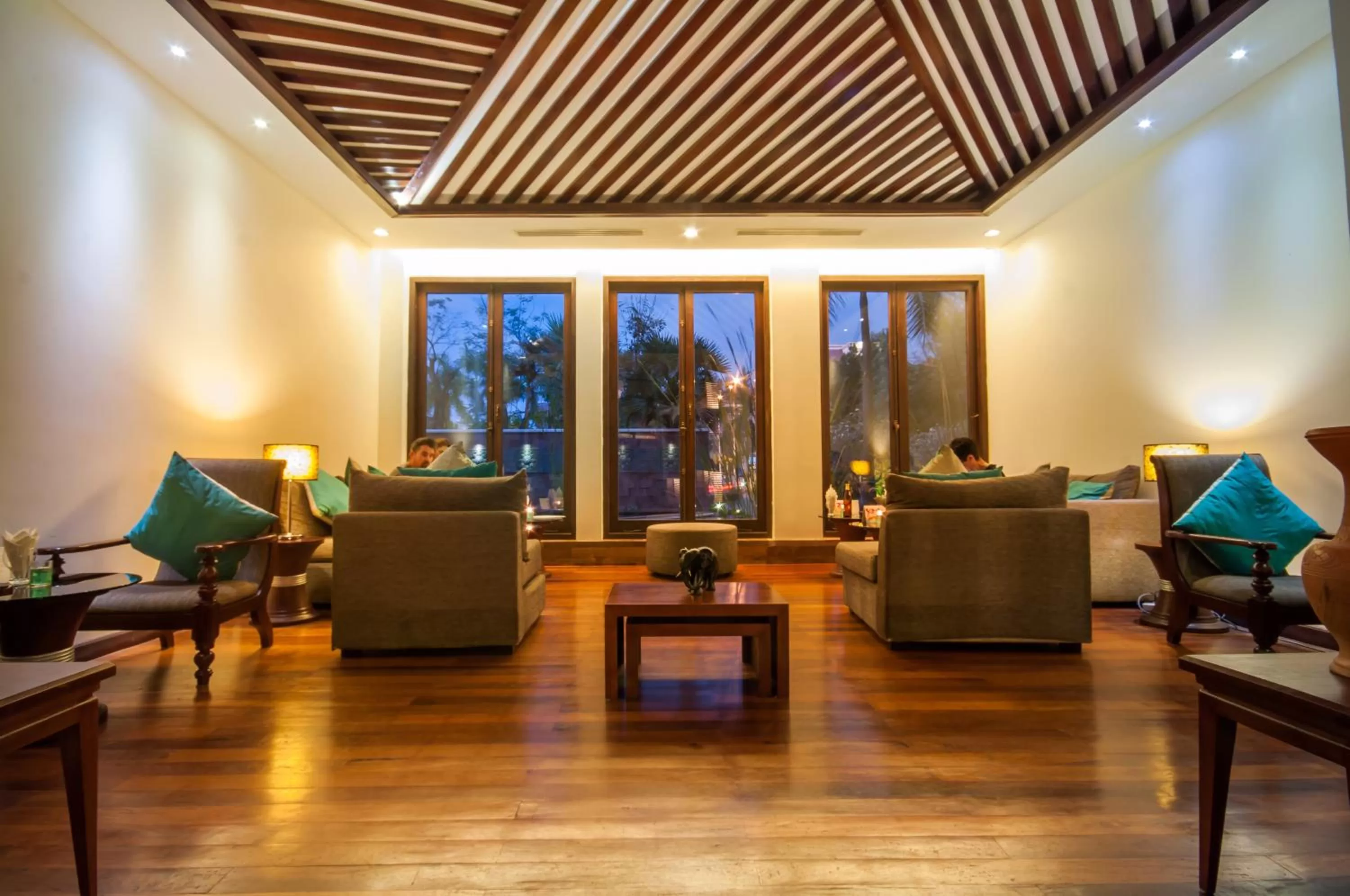 Lounge or bar in Lotus Blanc Resort