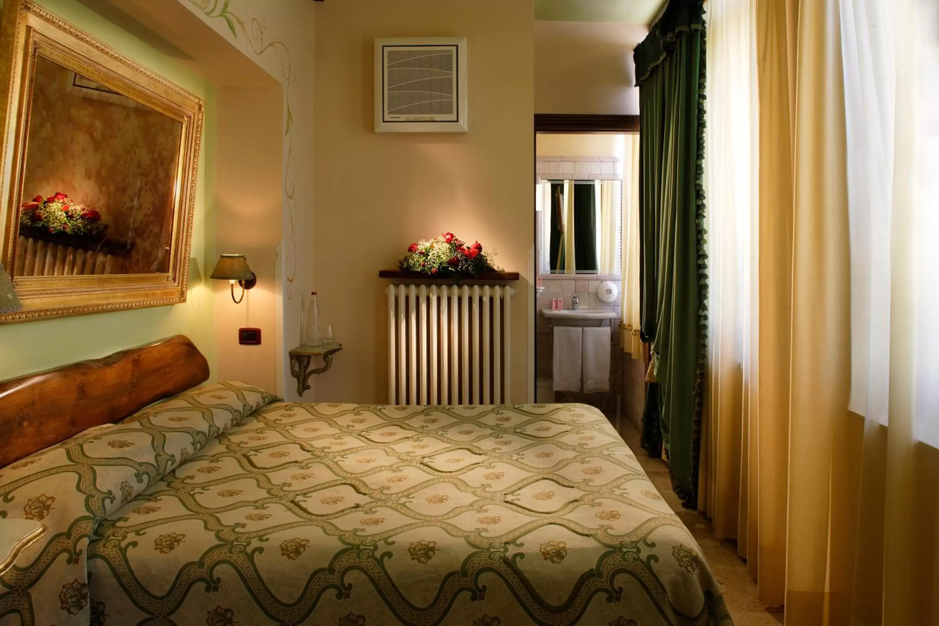 internet, Bed in UNICA Assisi agri-charming house