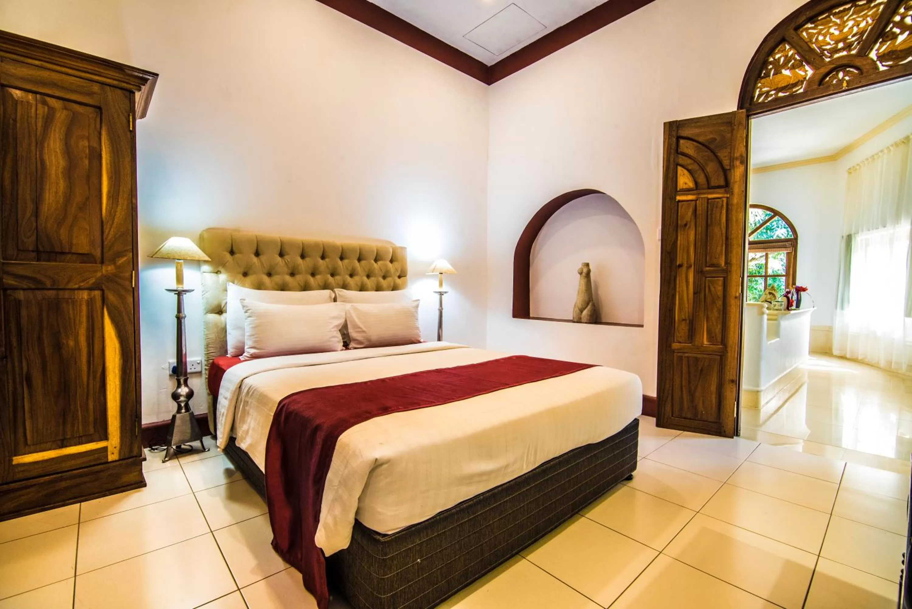 Bed in Ella Planters Bungalow