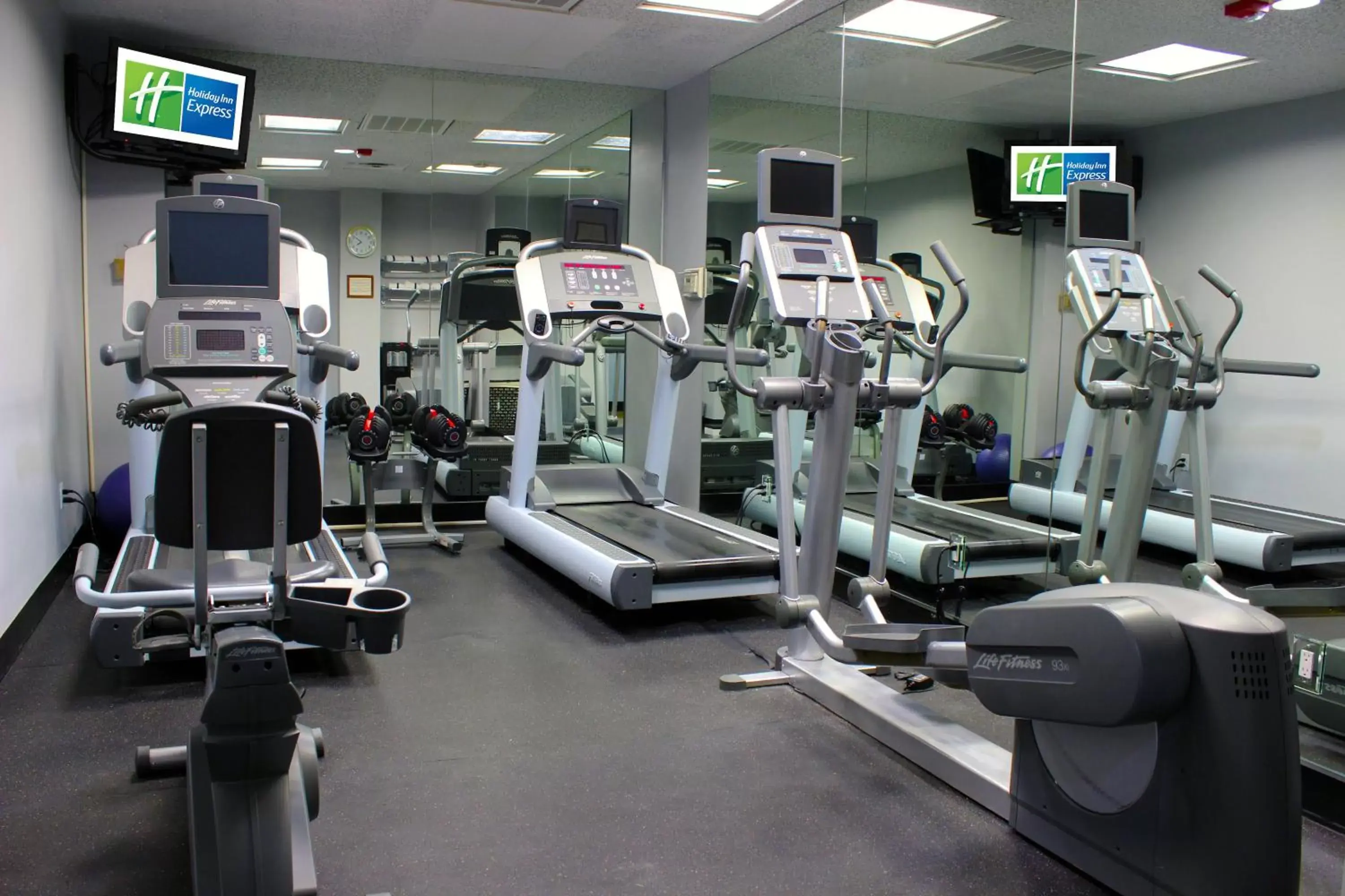 Fitness centre/facilities, Fitness Center/Facilities in Holiday Inn Express Van Nuys, an IHG Hotel