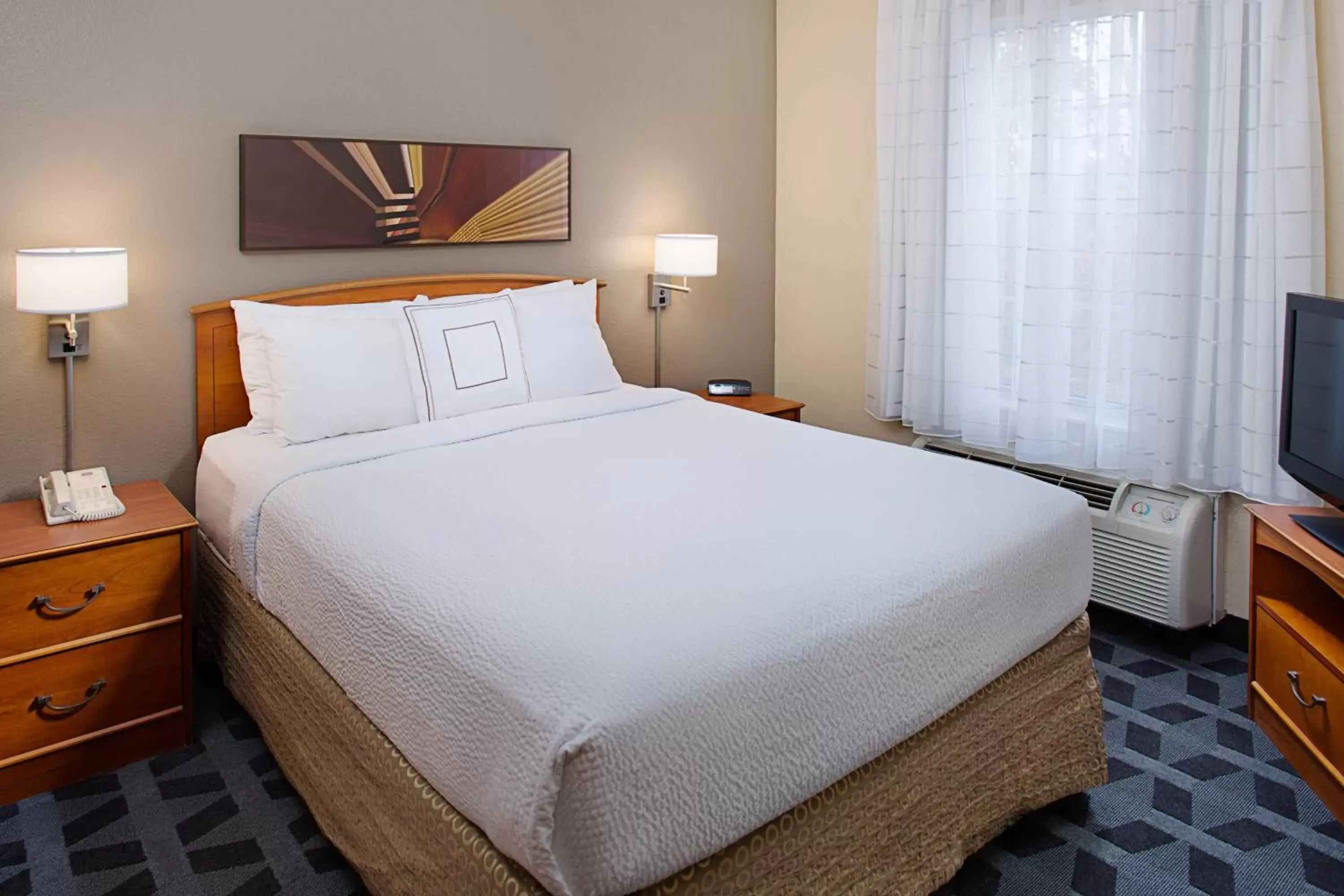 Bedroom, Bed in TownePlace Suites Philadelphia Horsham
