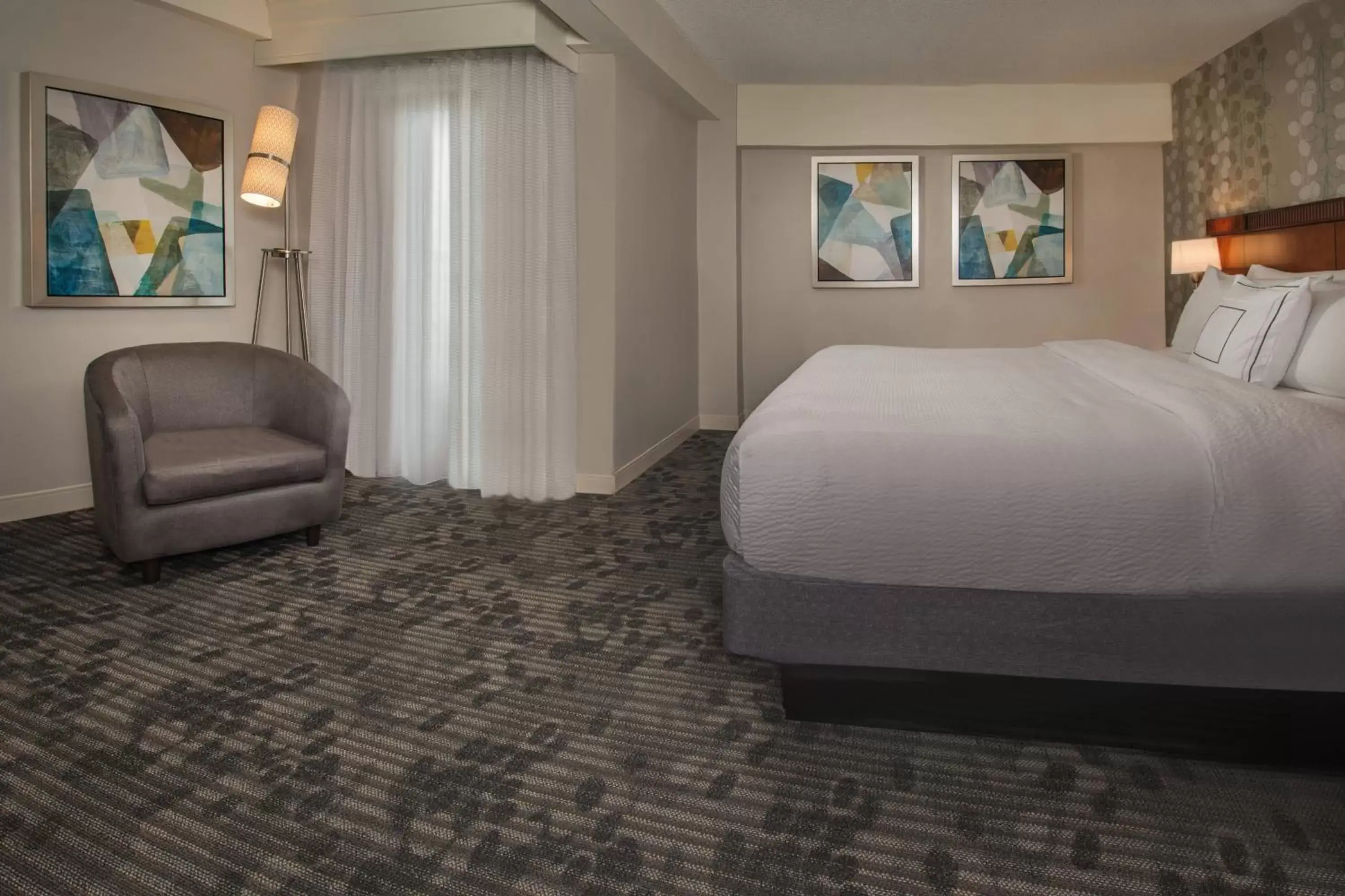 Bedroom in Courtyard by Marriott Gaithersburg Washingtonian Center