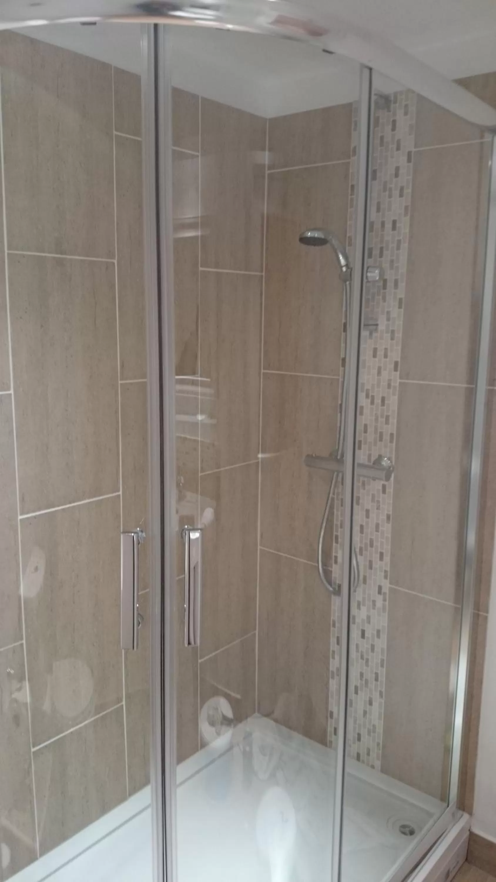 Bathroom in White Horse Inn