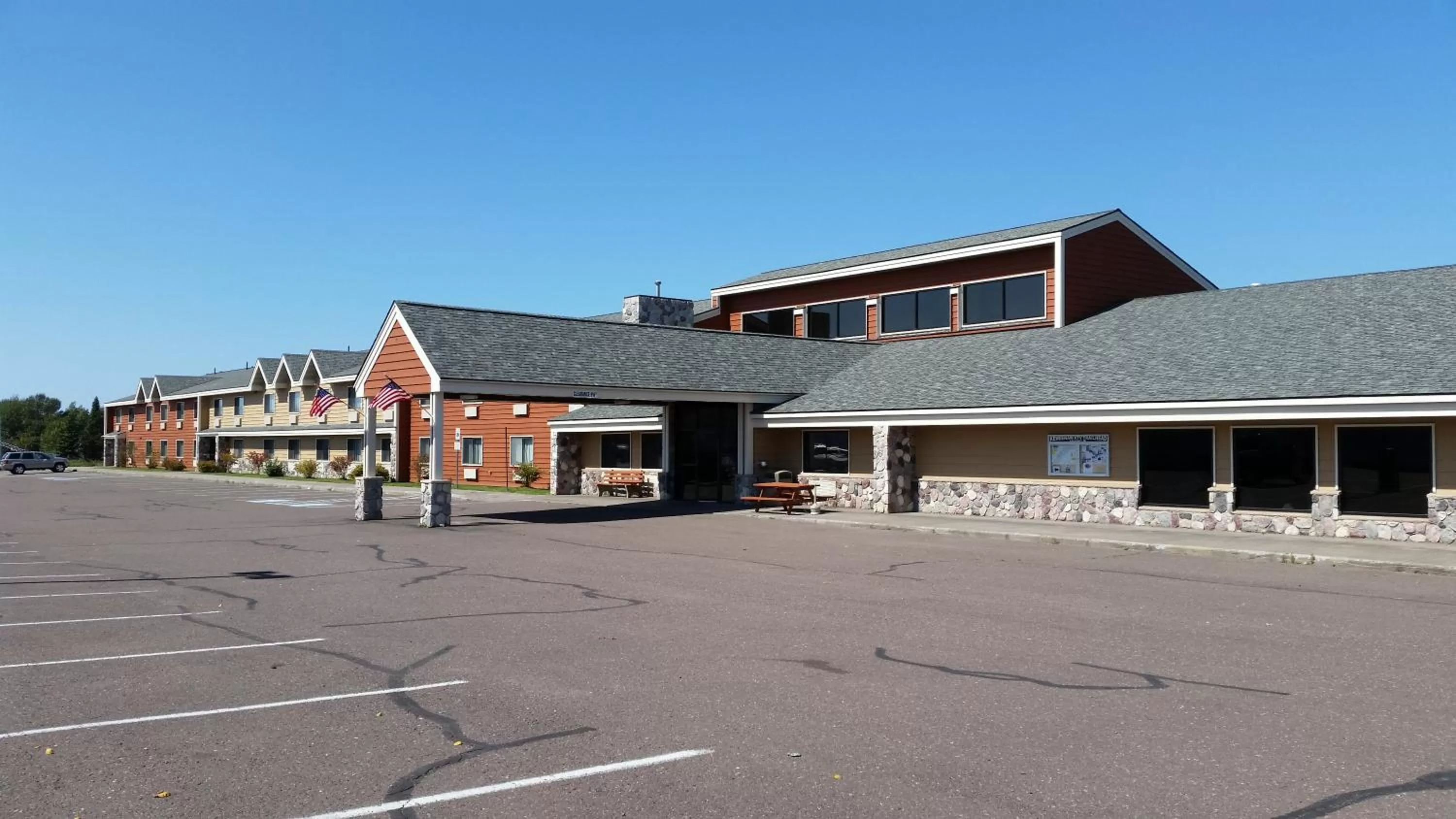 Facade/entrance in AmericInn by Wyndham Calumet