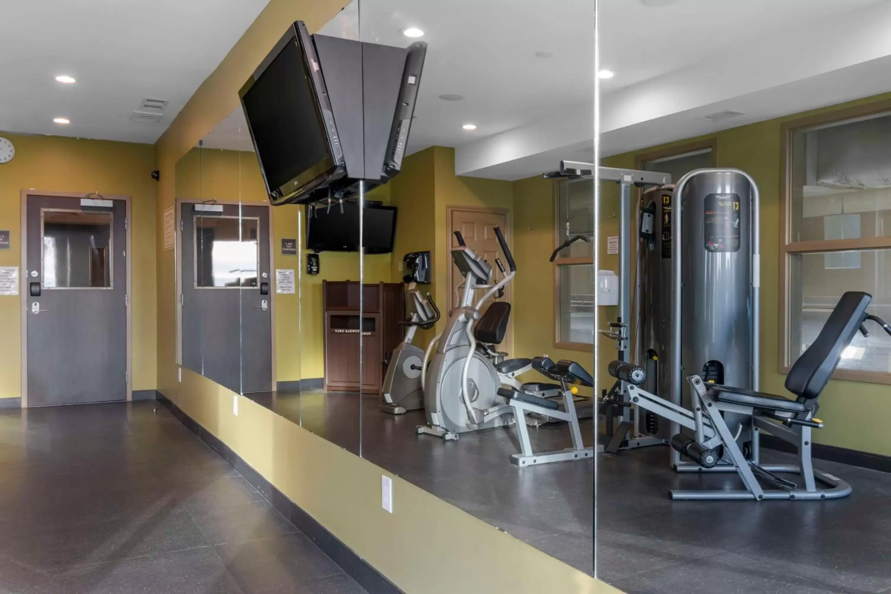 Property building, Fitness Center/Facilities in Best Western Plus Moose Jaw