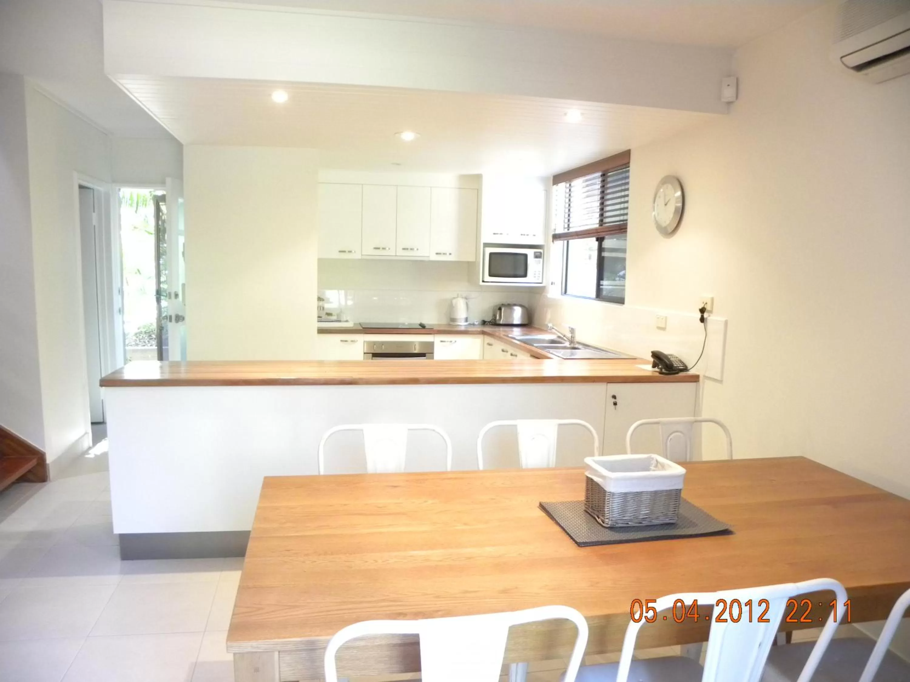 Three-Bedroom Apartment in Glen Eden Beach Resort