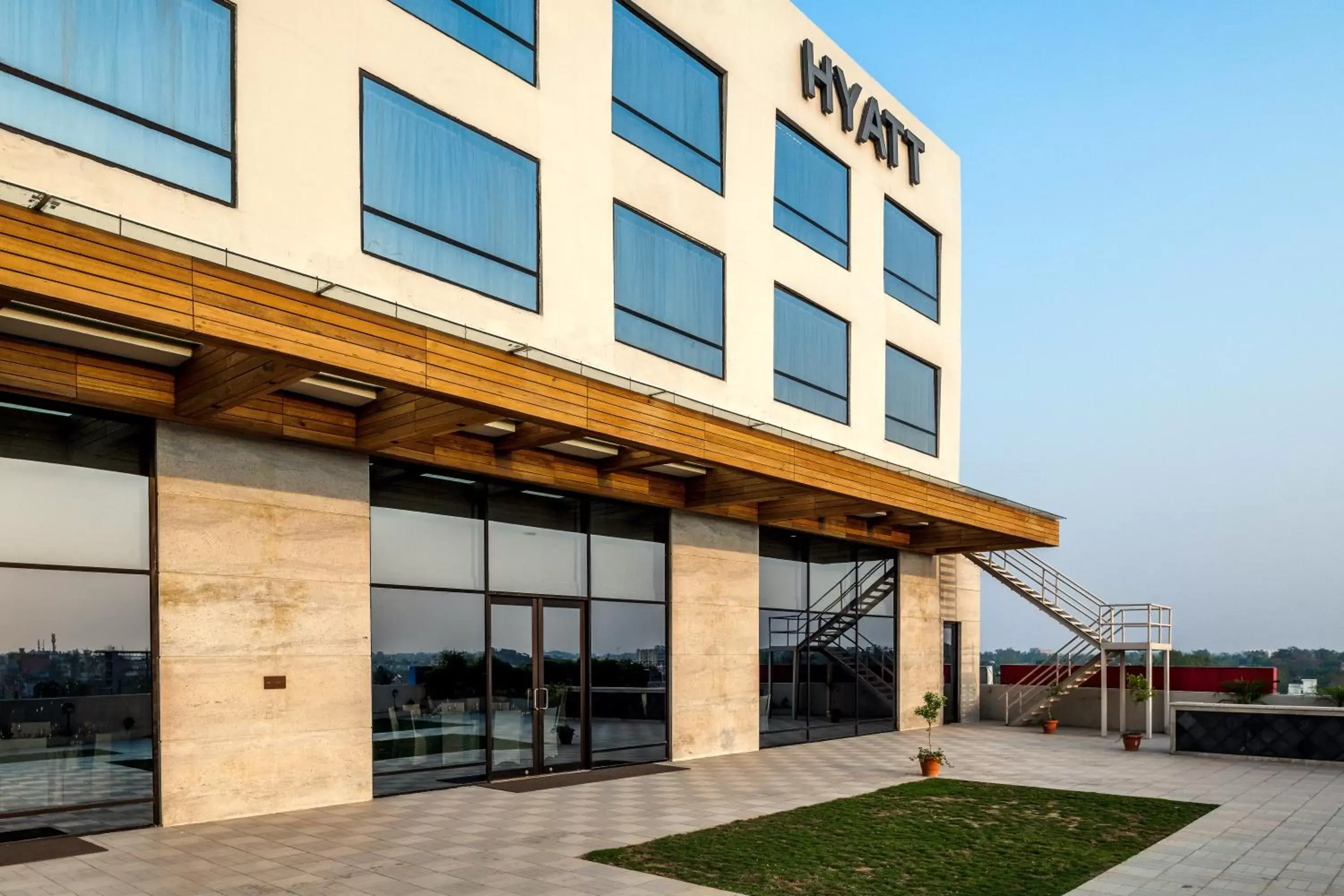 Facade/entrance in Hyatt Raipur Facade/entrance in Hyatt Raipur