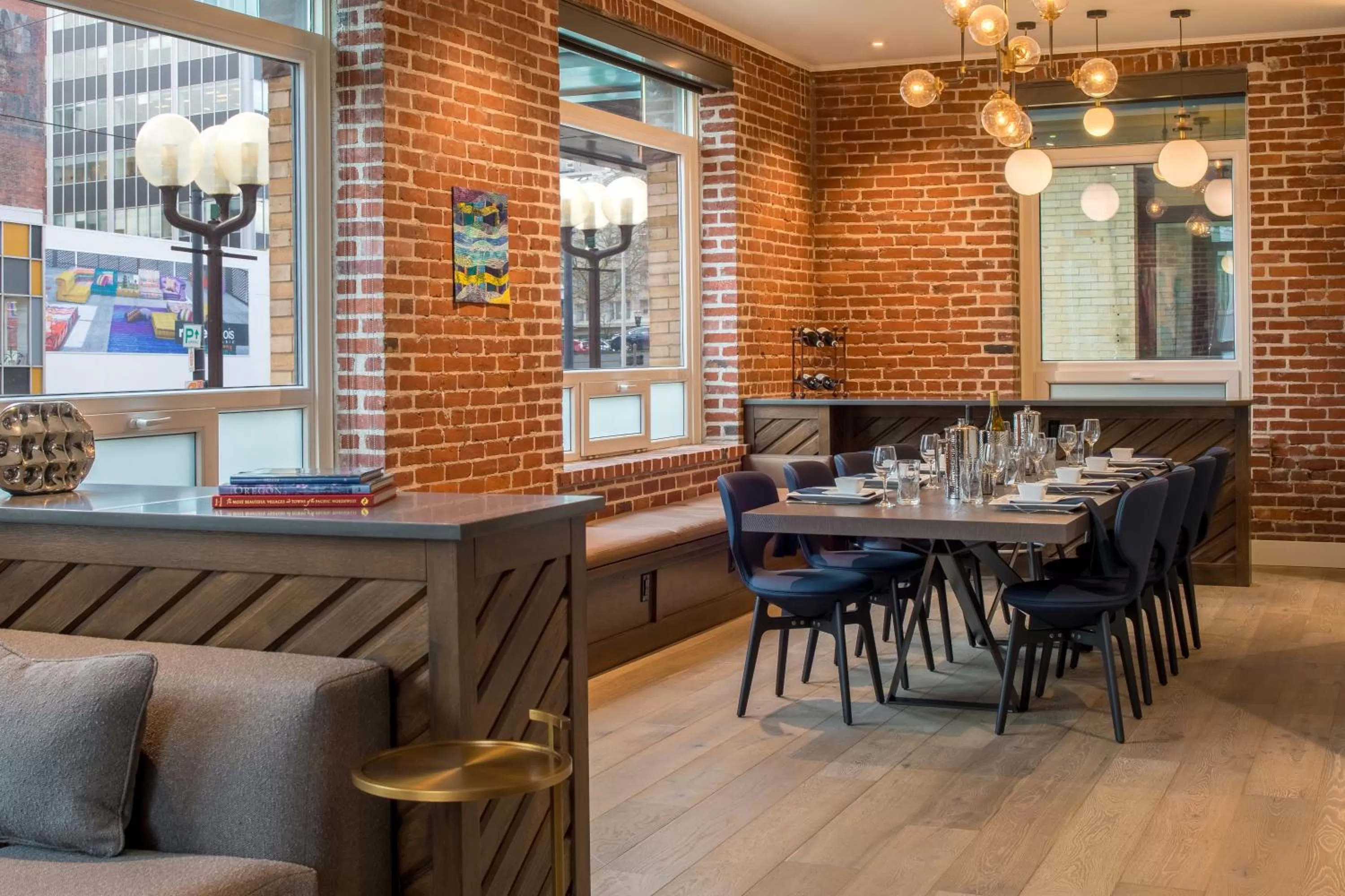 Living room in The Mark Spencer Hotel