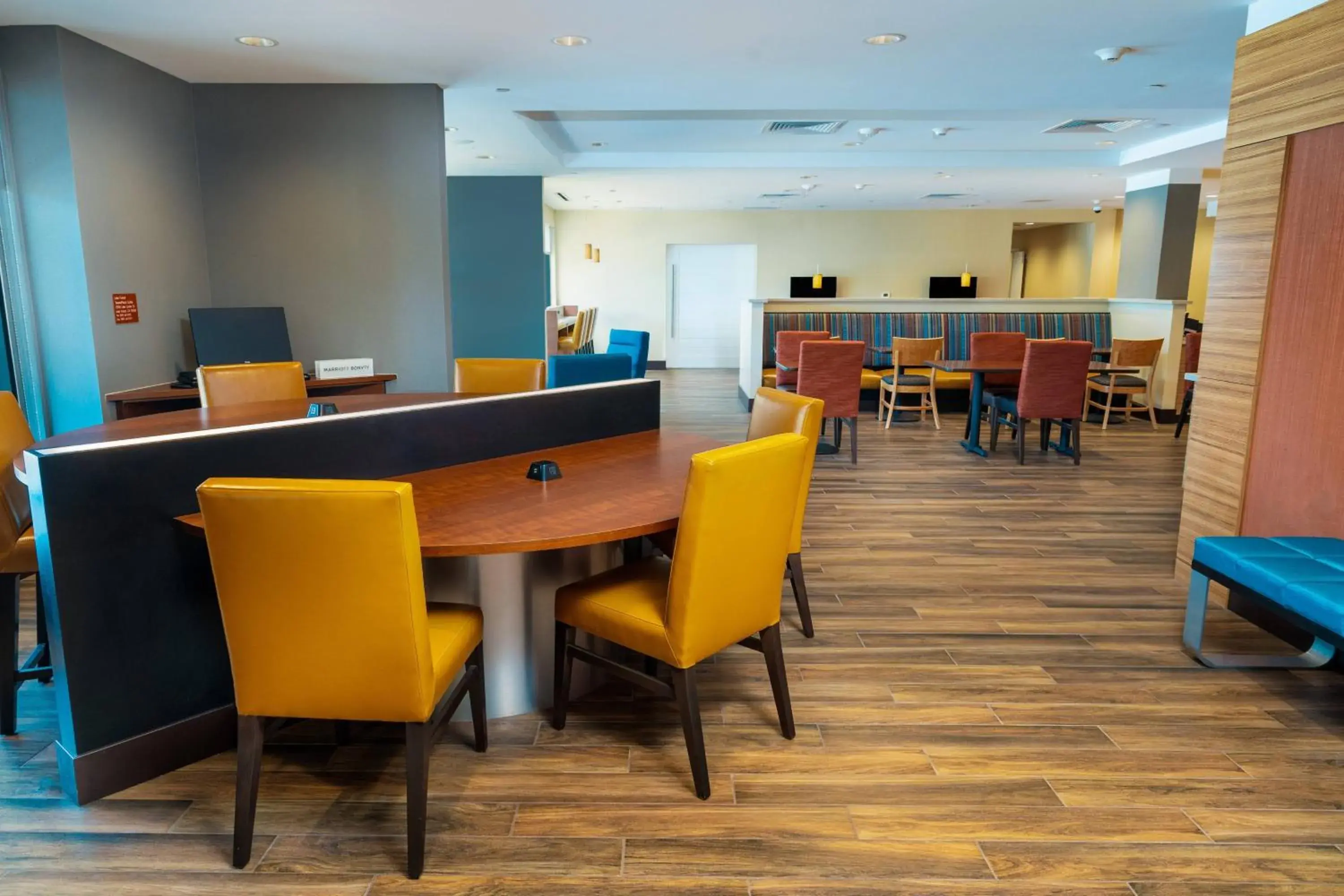 Lobby or reception, Restaurant/Places to Eat in TownePlace Suites Irvine Lake Forest