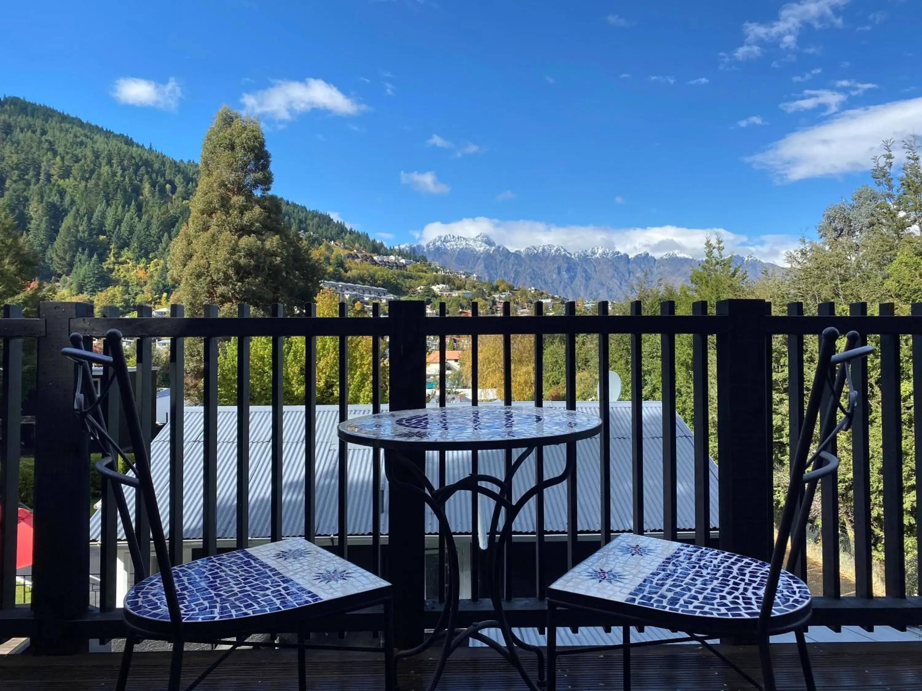 Balcony/Terrace, Mountain View in Pinewood Lodge