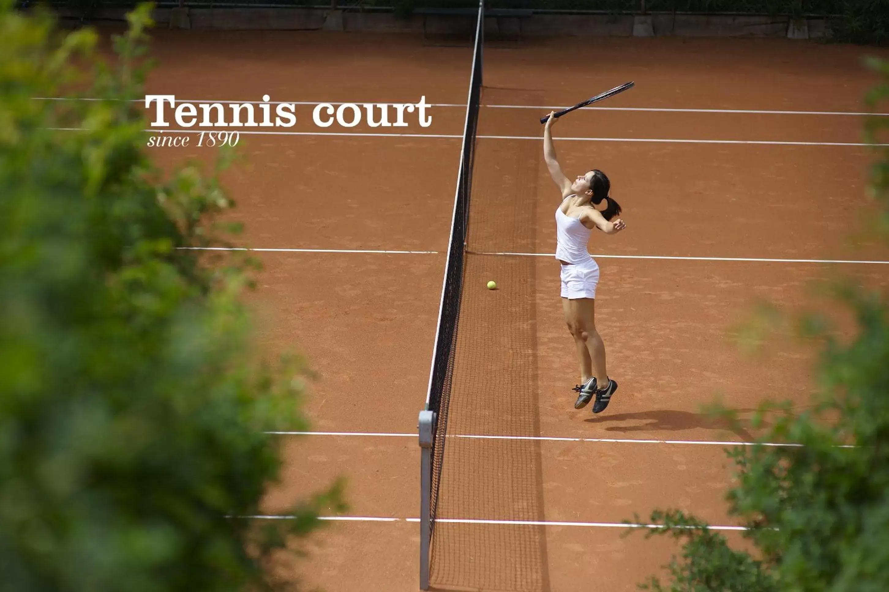 Tennis court in Hotel Saratz Pontresina