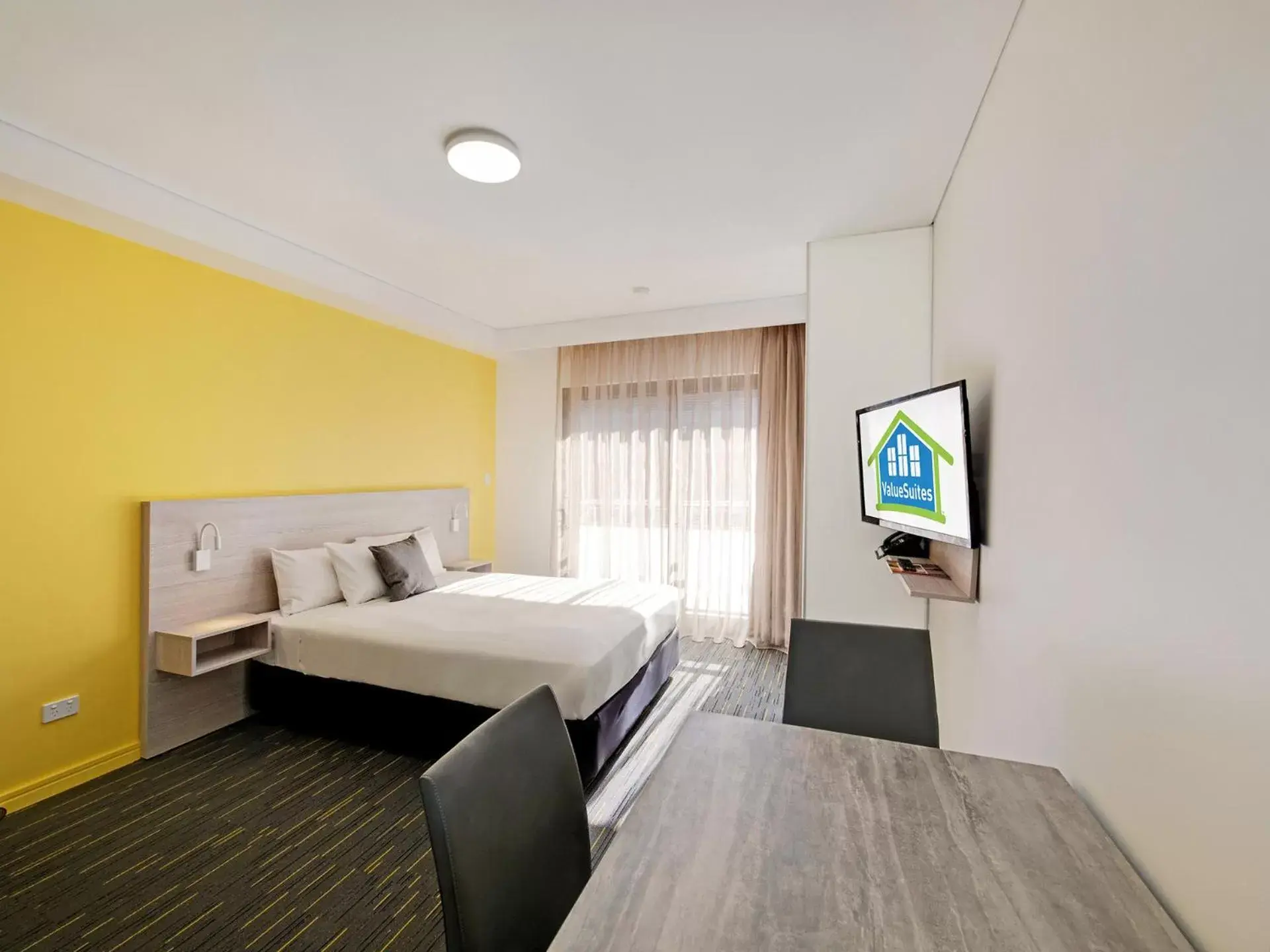 Property building, Bed in Value Suites Penrith Property building, Bed in Value Suites Penrith