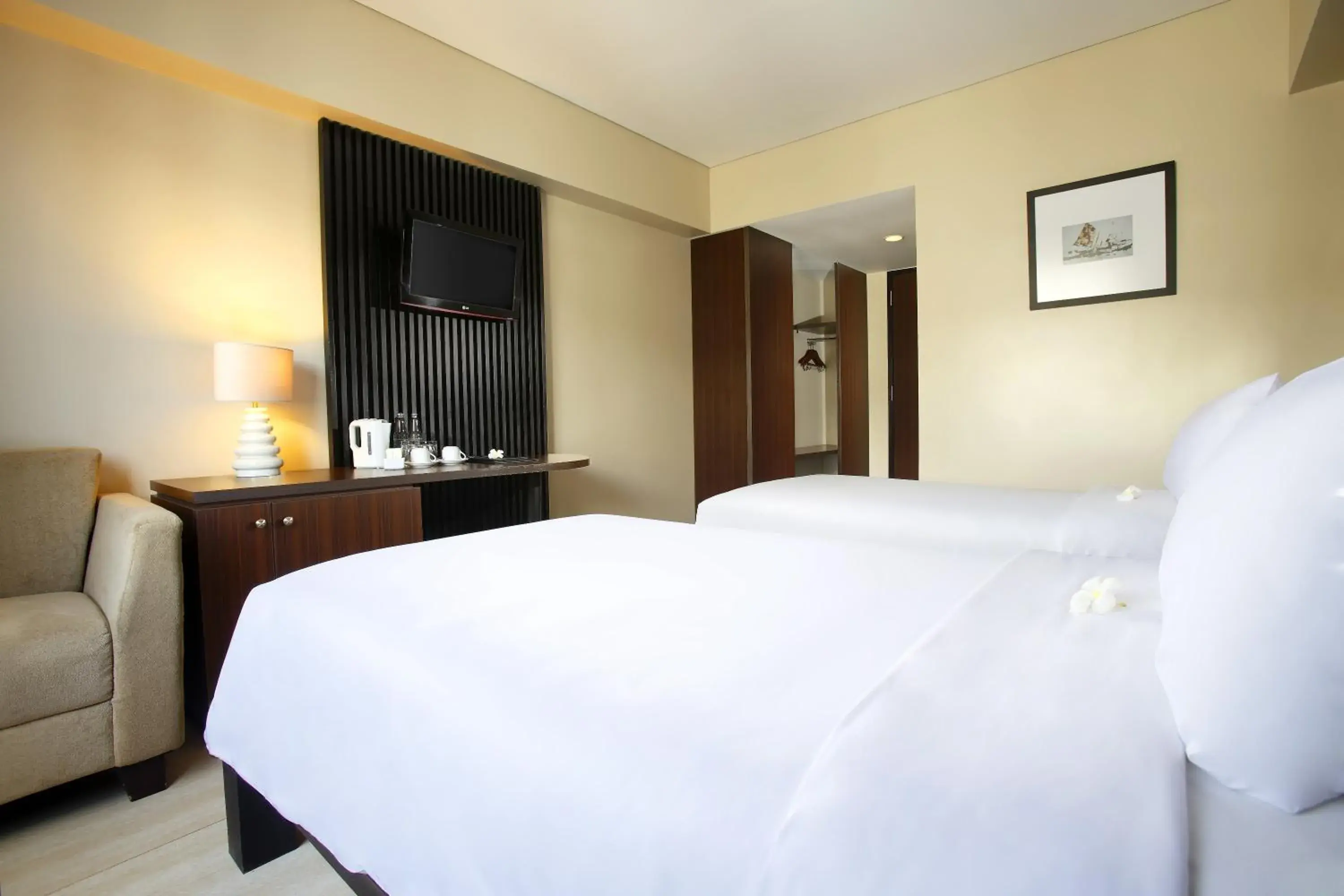 Superior Twin Room in Hotel Santika Kuta Bali