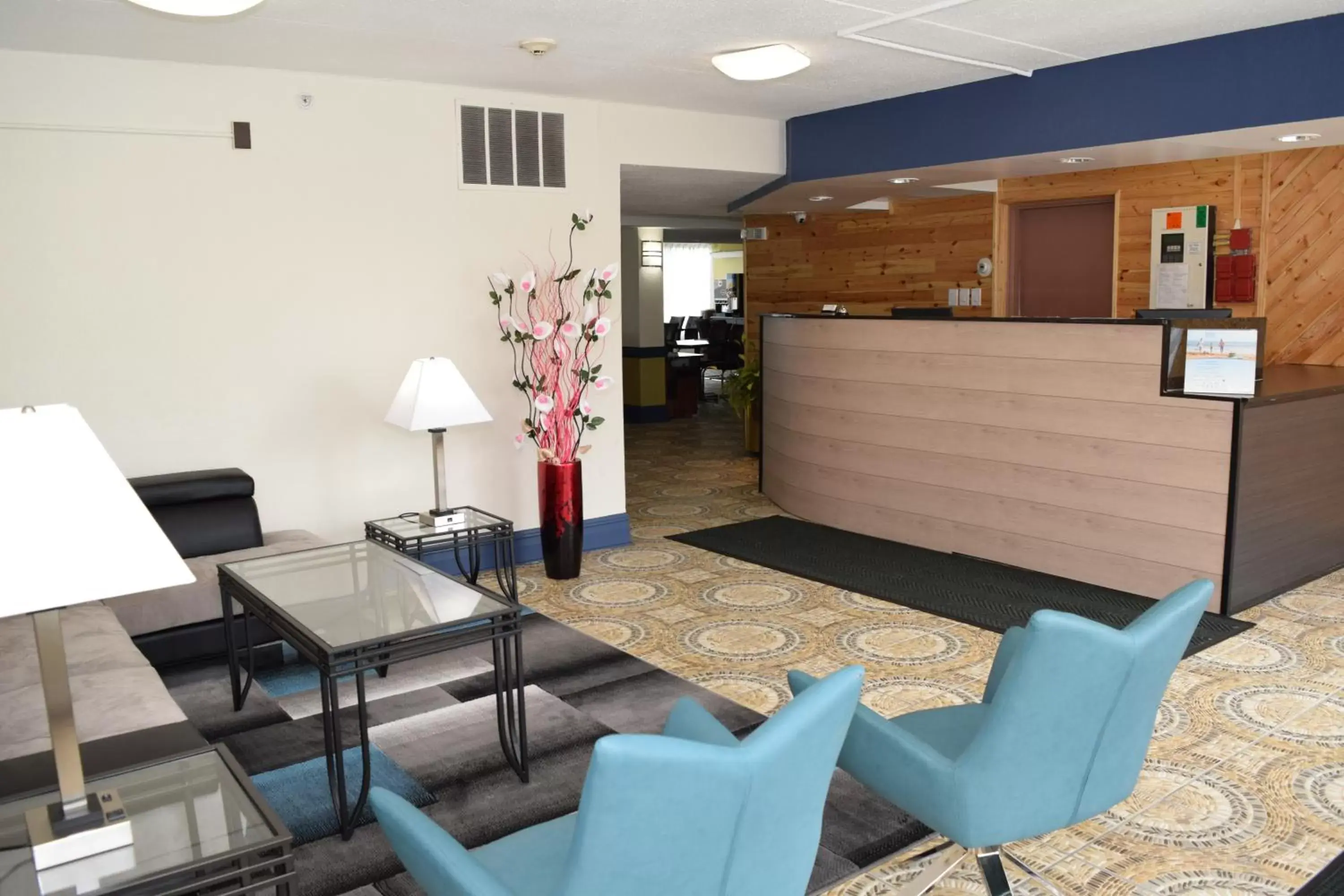 Lobby or reception, Lobby/Reception in Baymont by Wyndham - Chicago - Addison - O'Hare