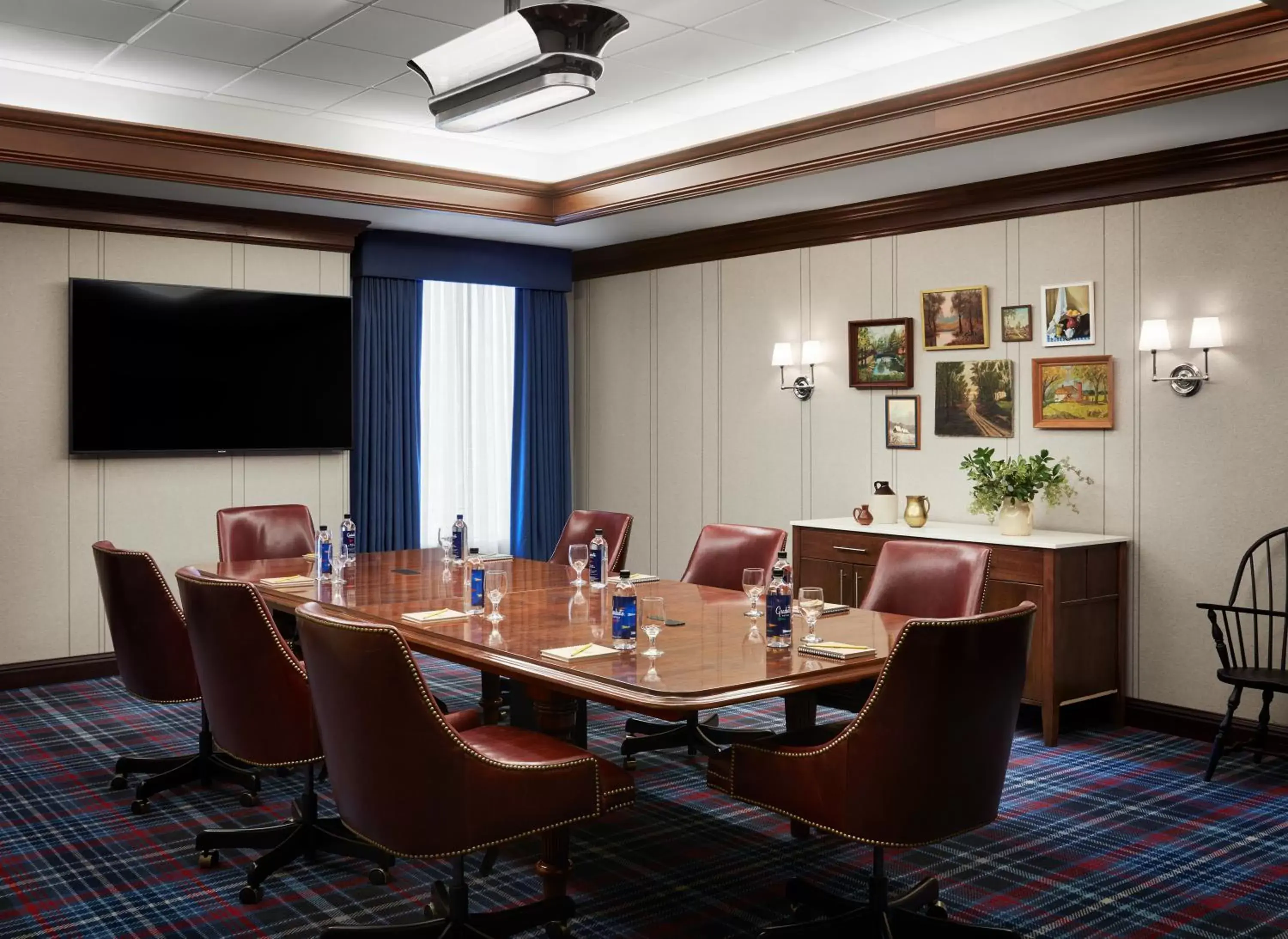 Meeting/conference room in Graduate Storrs