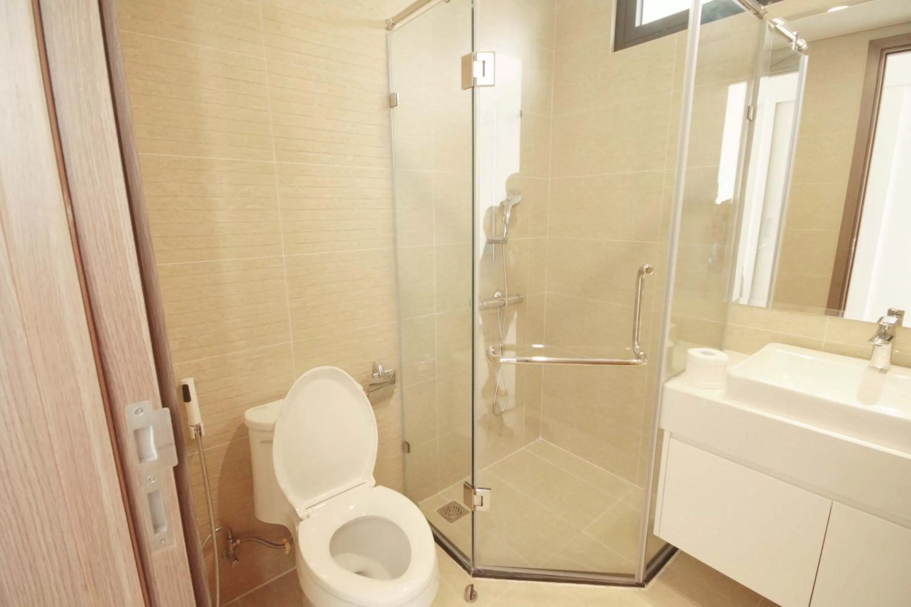 Bathroom in Vinhomes Skylake Apartment - by Bayhomes