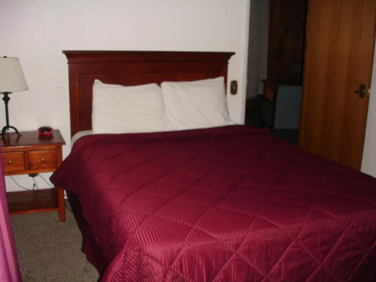 Bed in Georgetown Mountain Inn