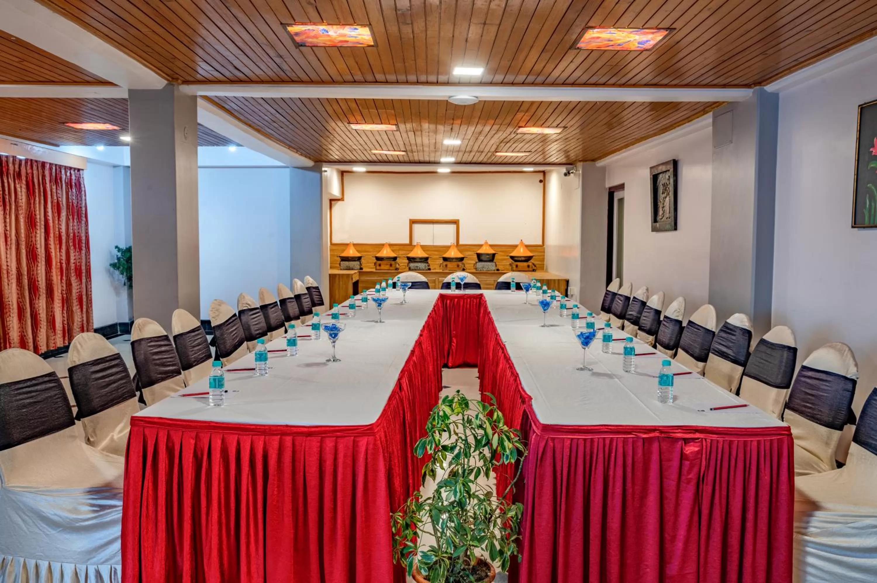 Meeting/conference room in Mount Conifer Suites & Spa