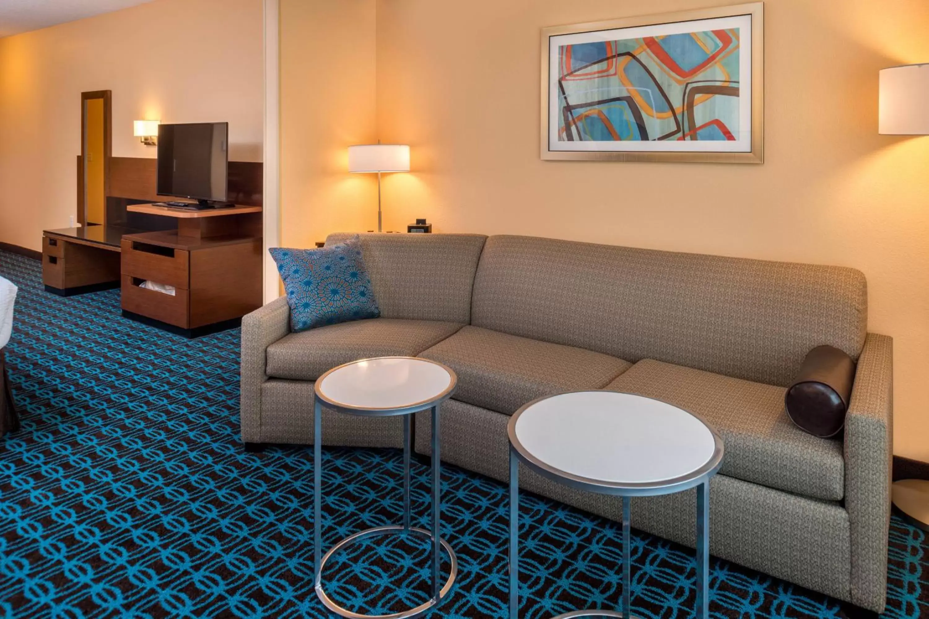 Photo of the whole room, Seating Area in Fairfield Inn & Suites by Marriott Orlando East/UCF Area