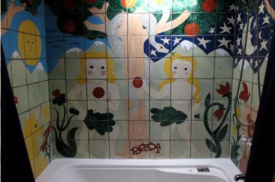 Bathroom in La Dona Luz Inn an Historic B&B