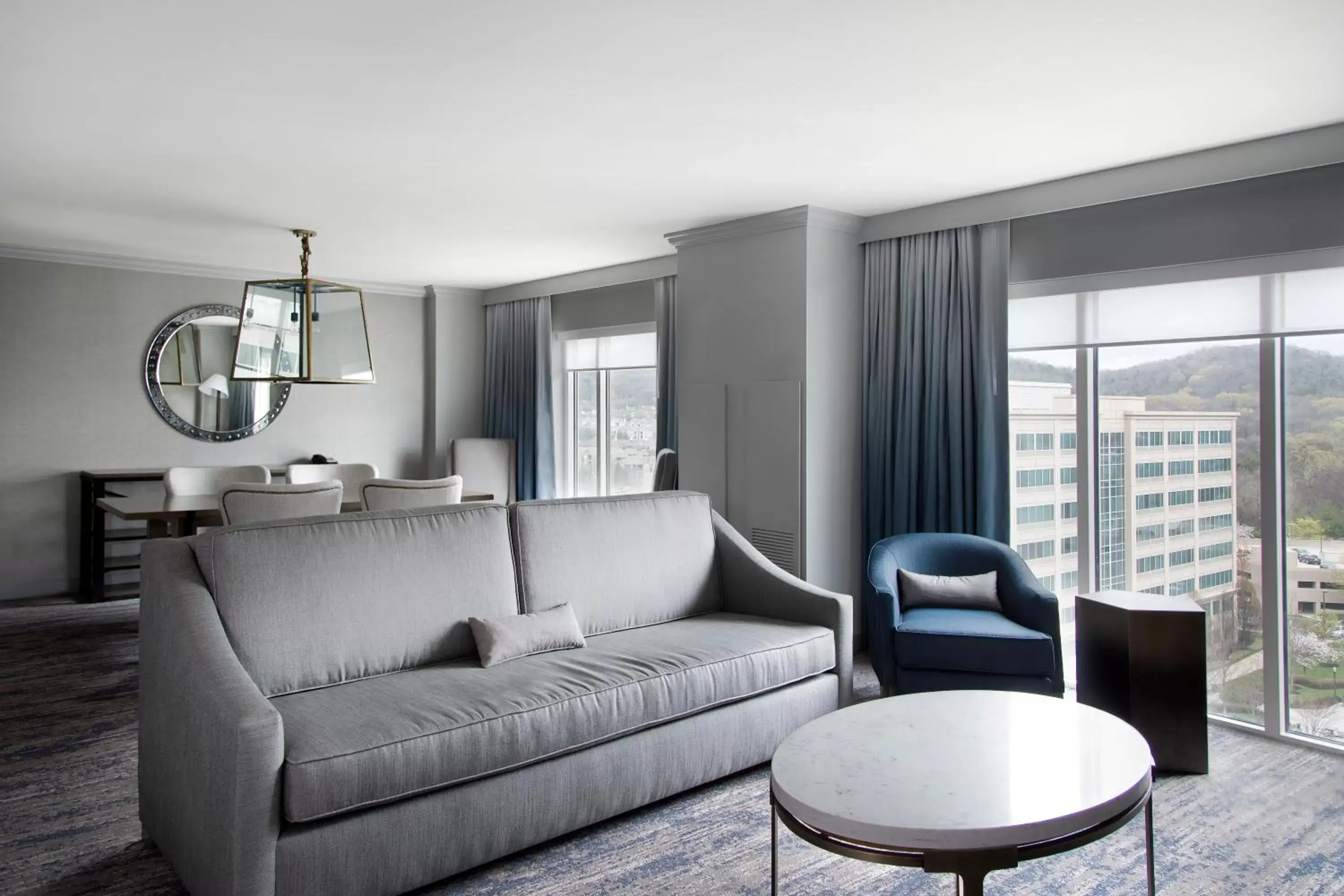 Living room, Seating Area in Franklin Marriott Cool Springs