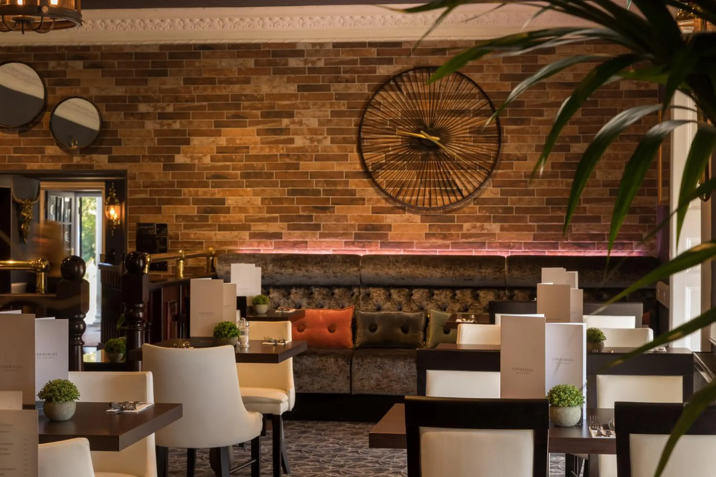 Restaurant/places to eat, Lounge/Bar in The Devon Hotel