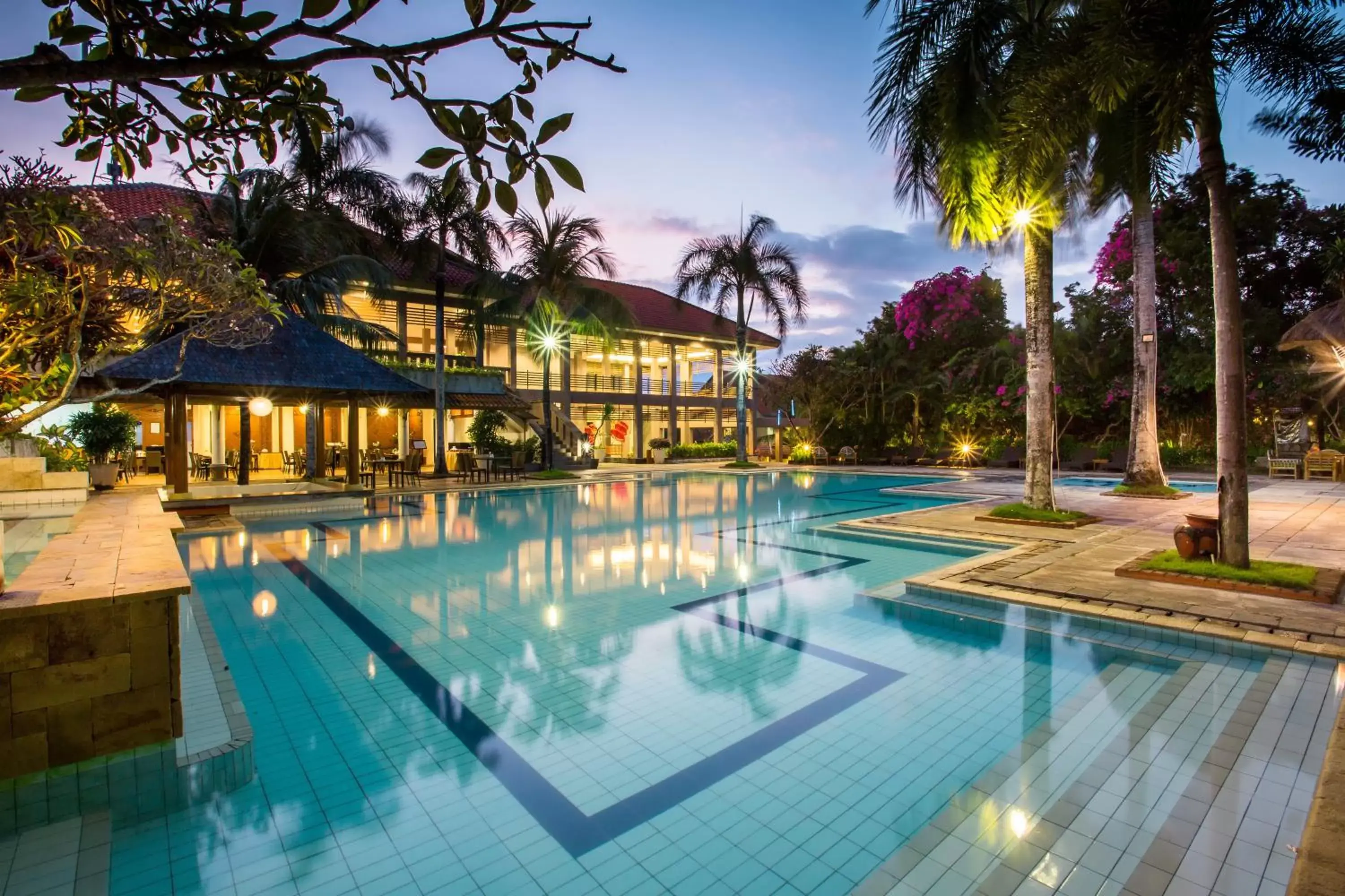 Swimming Pool in Plagoo Holiday Hotel