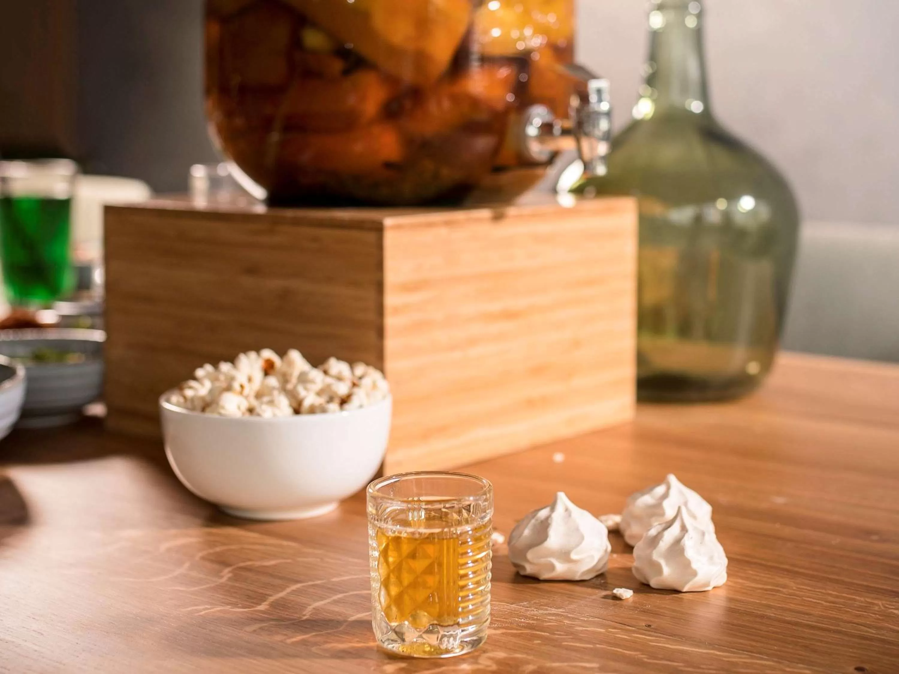 Lounge or bar in Novotel Annecy Centre