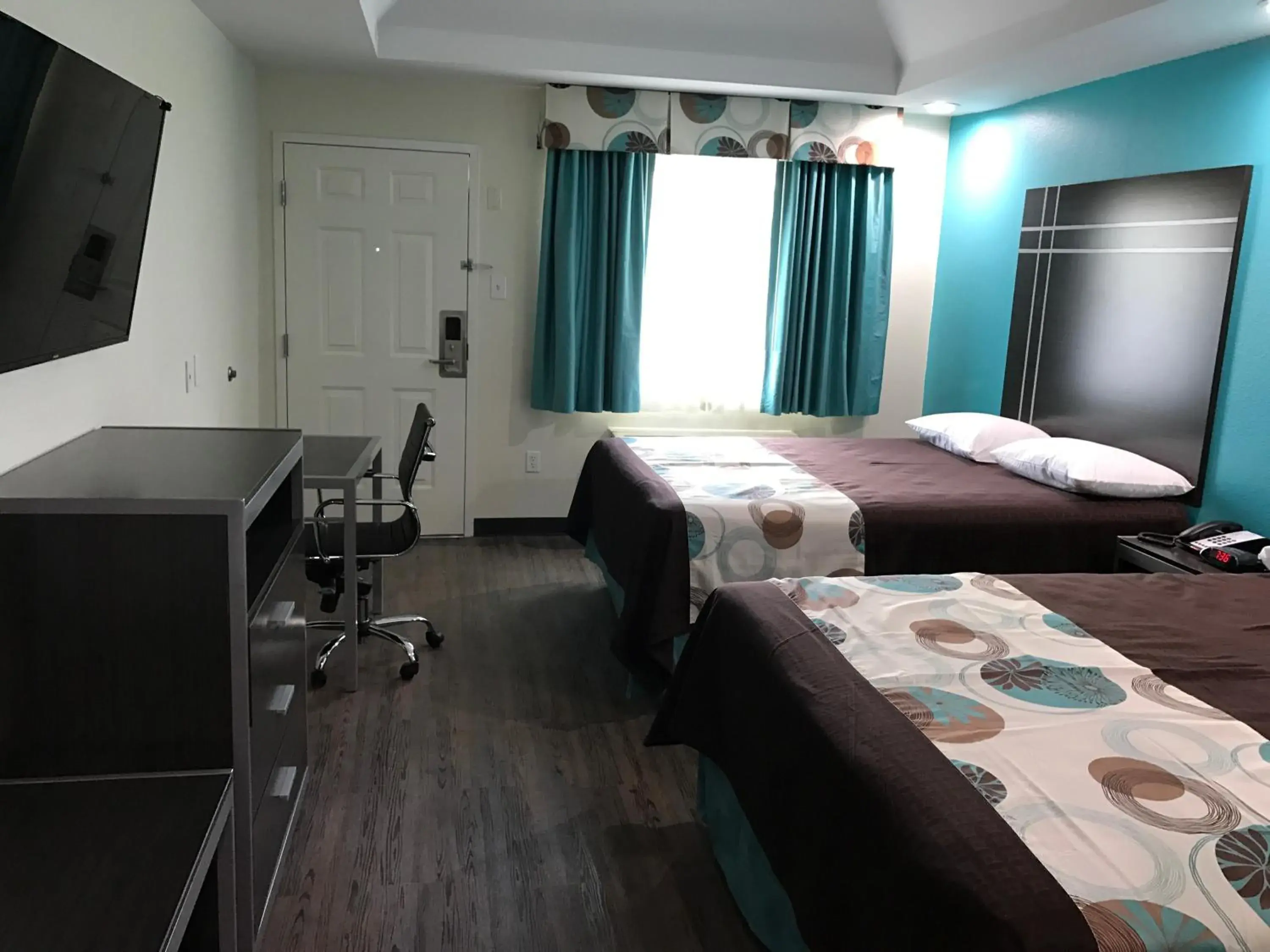 Day, Room Photo in Americas Best Value Inn & Suites Spring Houston N