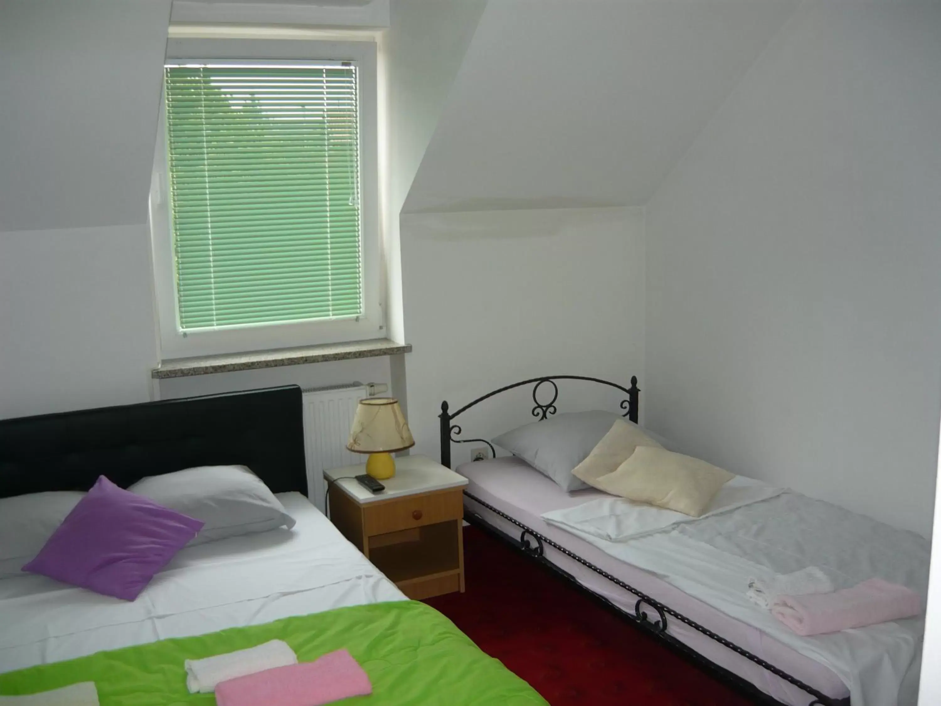 Twin Room with Private Bathroom in B&B Laguna Twin Room with Private Bathroom in B&B Laguna