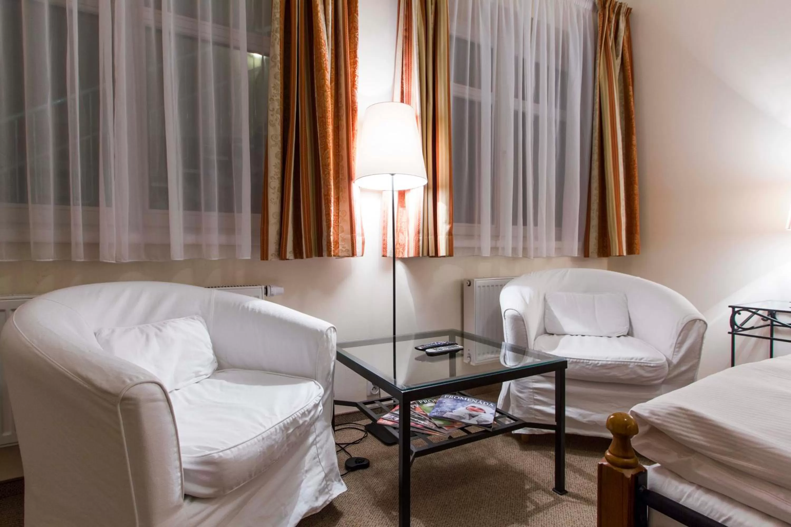 Seating area, Bed in Apartma La Provence