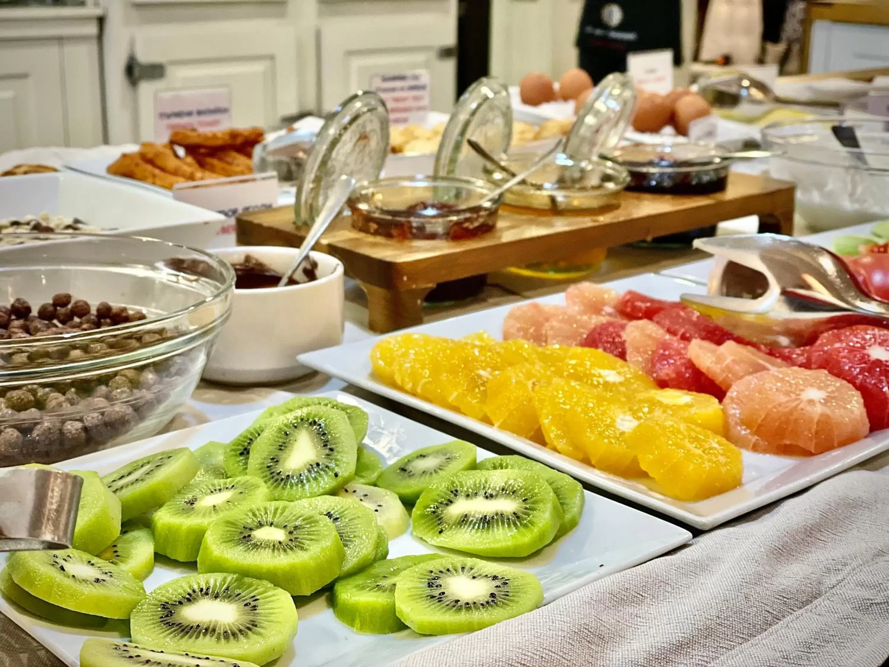 Breakfast in Olives City Hotel - Free Parking