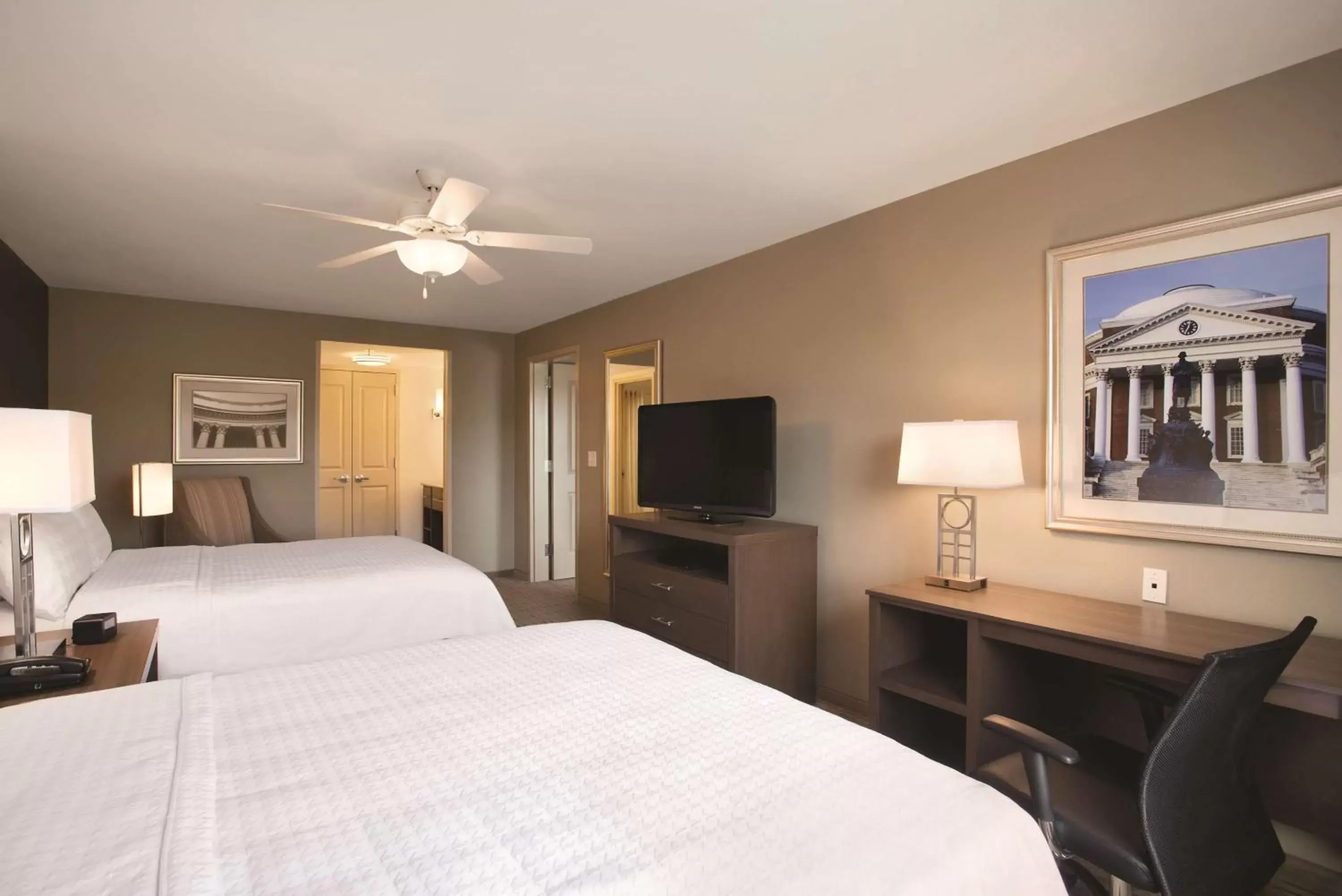 Bed, TV/Entertainment Center in Homewood Suites by Hilton - Charlottesville
