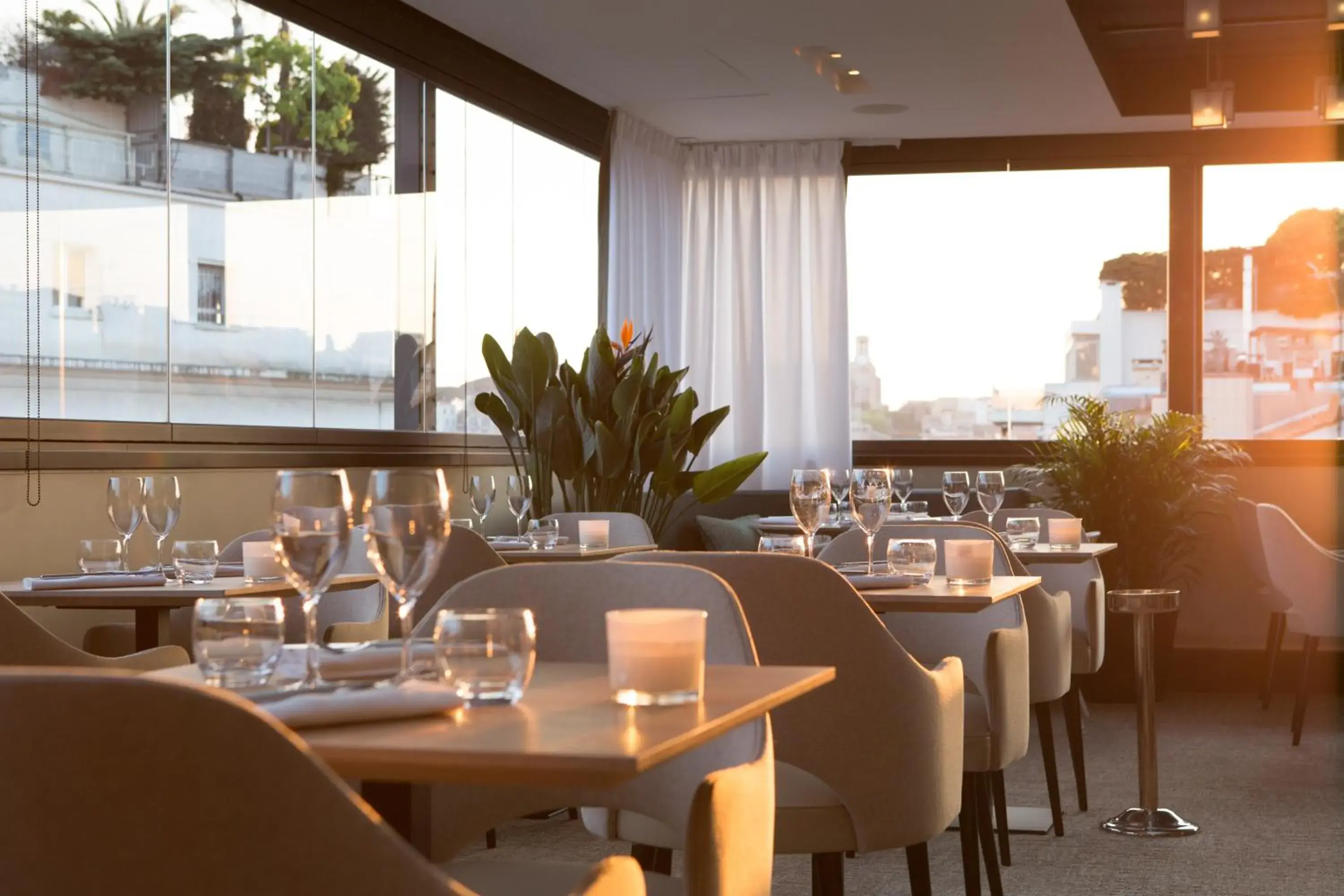 Restaurant/places to eat in Five Seas Hotel Cannes, a Member of Design Hotels