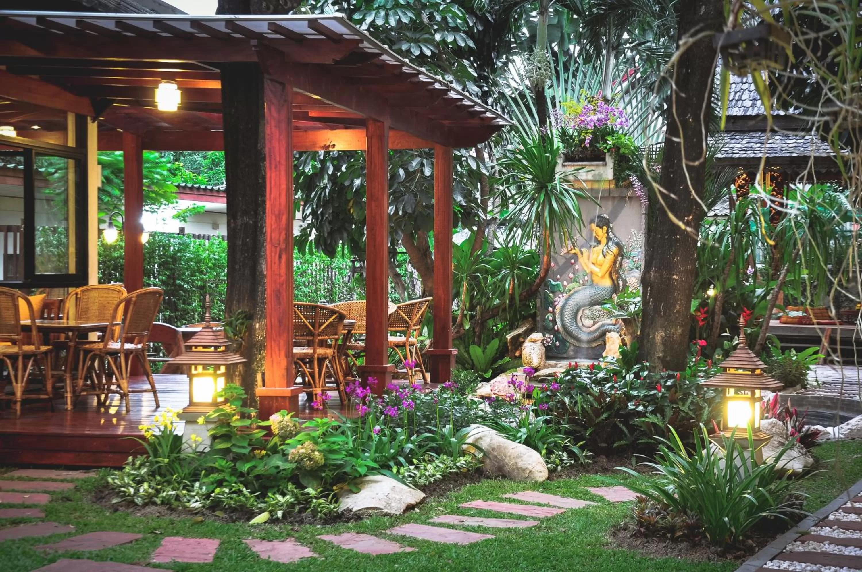 Garden in Charlie House Pin Klao