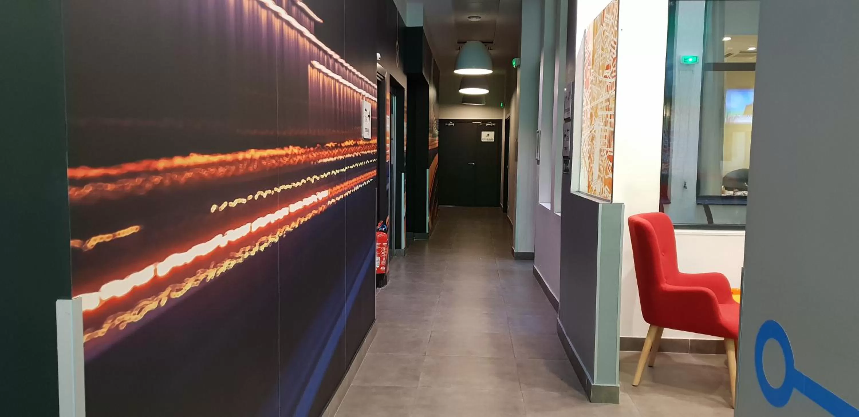 Lobby or reception in ibis Styles Marseille Gare Saint-Charles