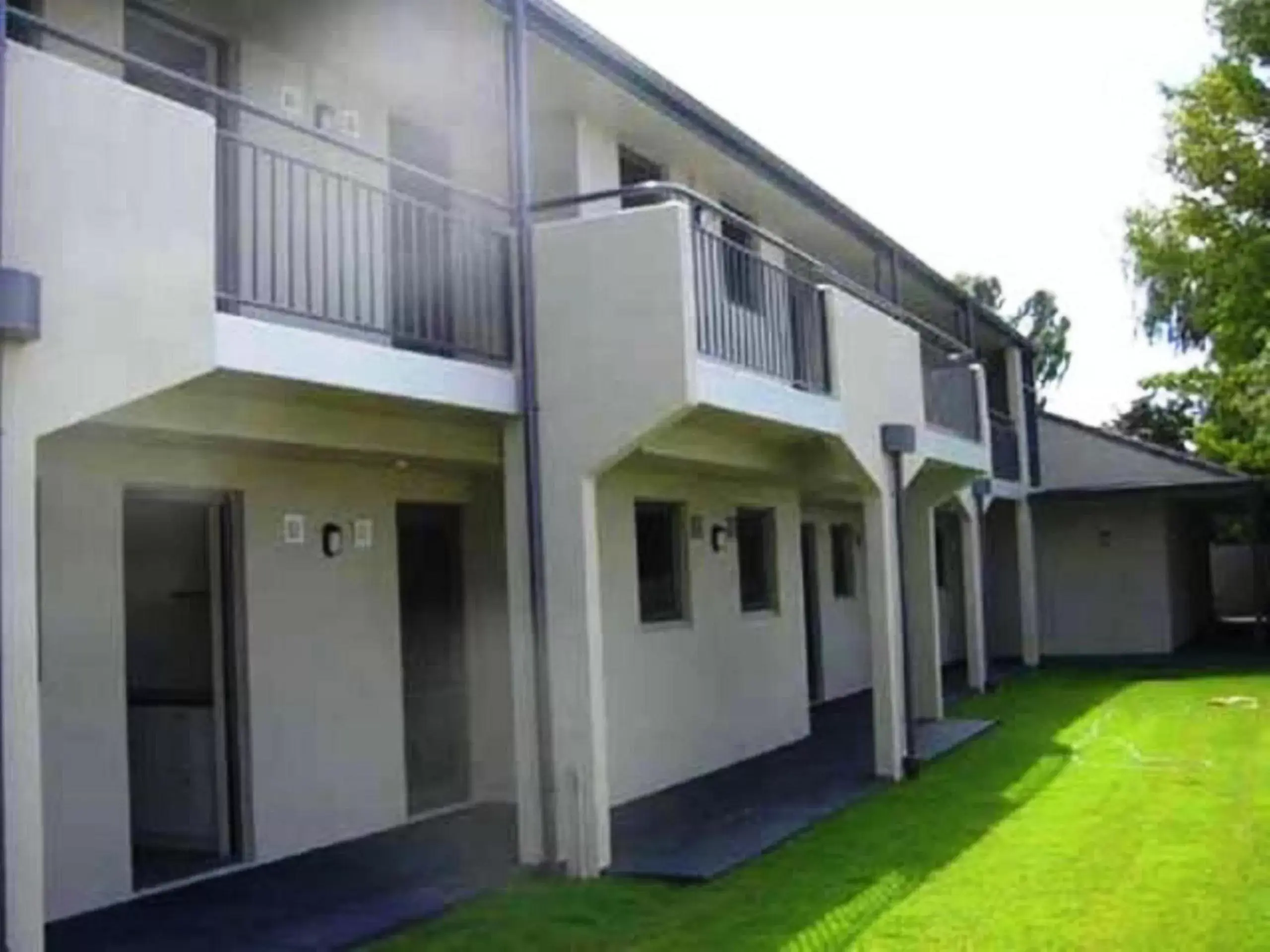 Azena Suites & Apartment Azena Suites & Apartment