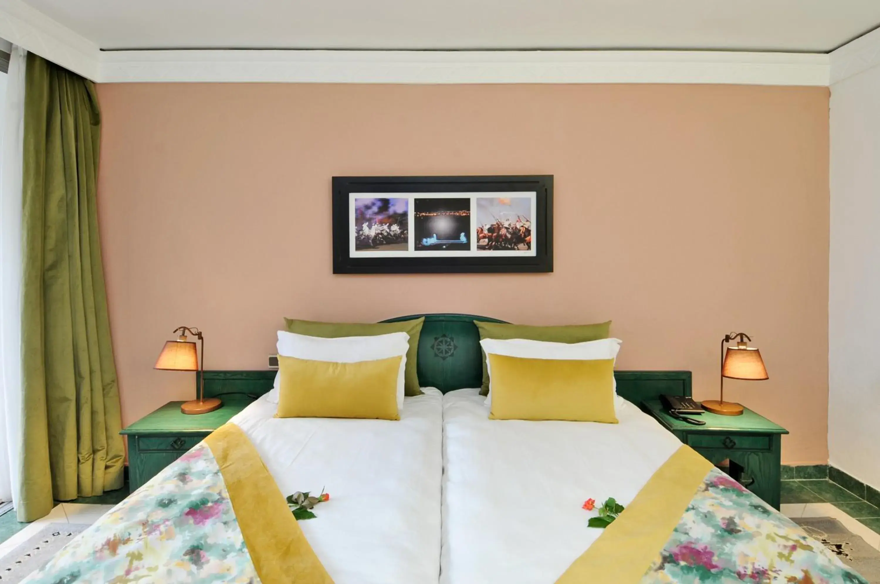 Bed in Hôtel Volubilis