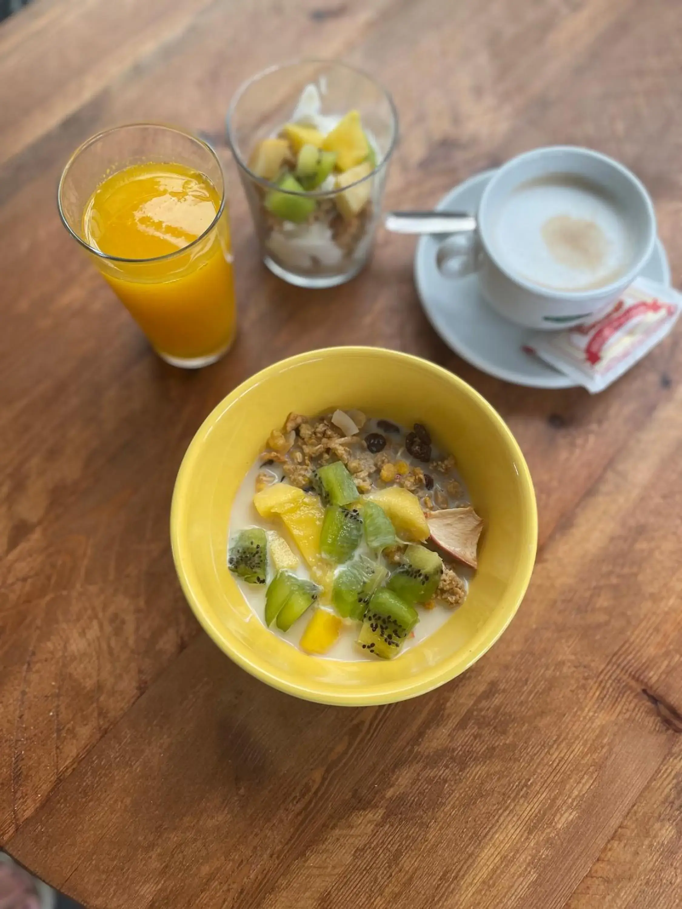 Breakfast in Oasis Backpackers' Hostel Palace Sevilla Breakfast in Oasis Backpackers' Hostel Palace Sevilla