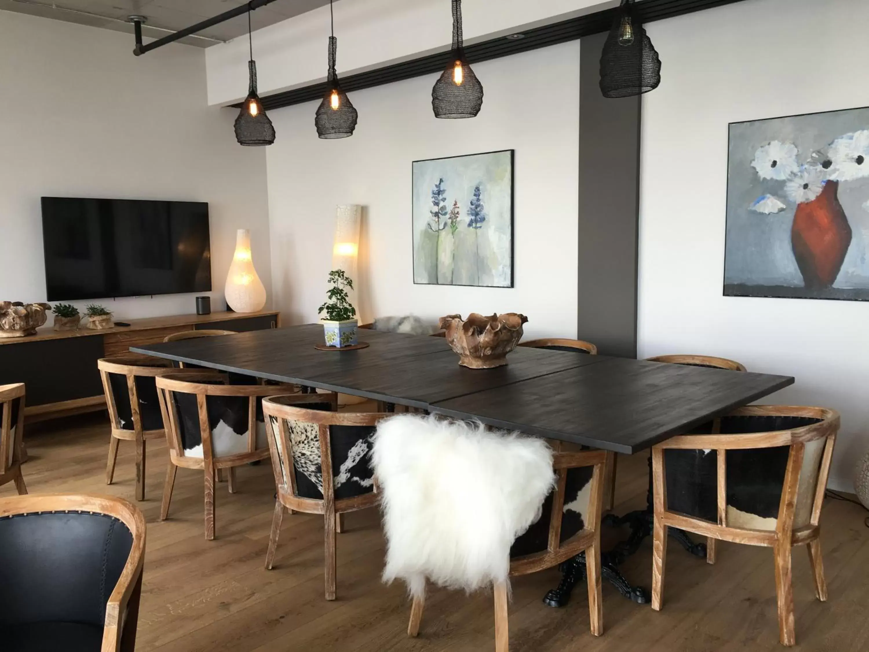 Dining Area in Eyja Guldsmeden Hotel