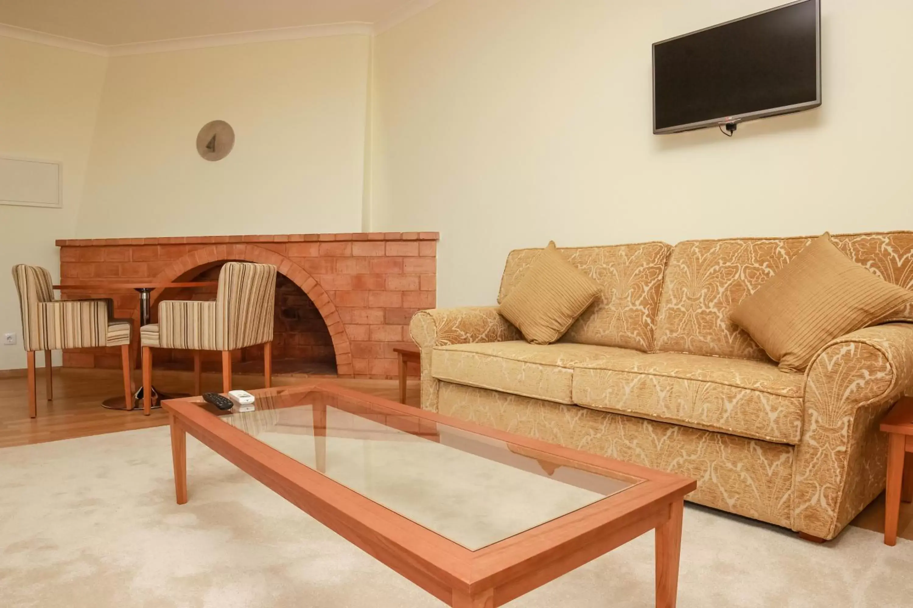 Living room, Seating Area in Lagoa Hotel