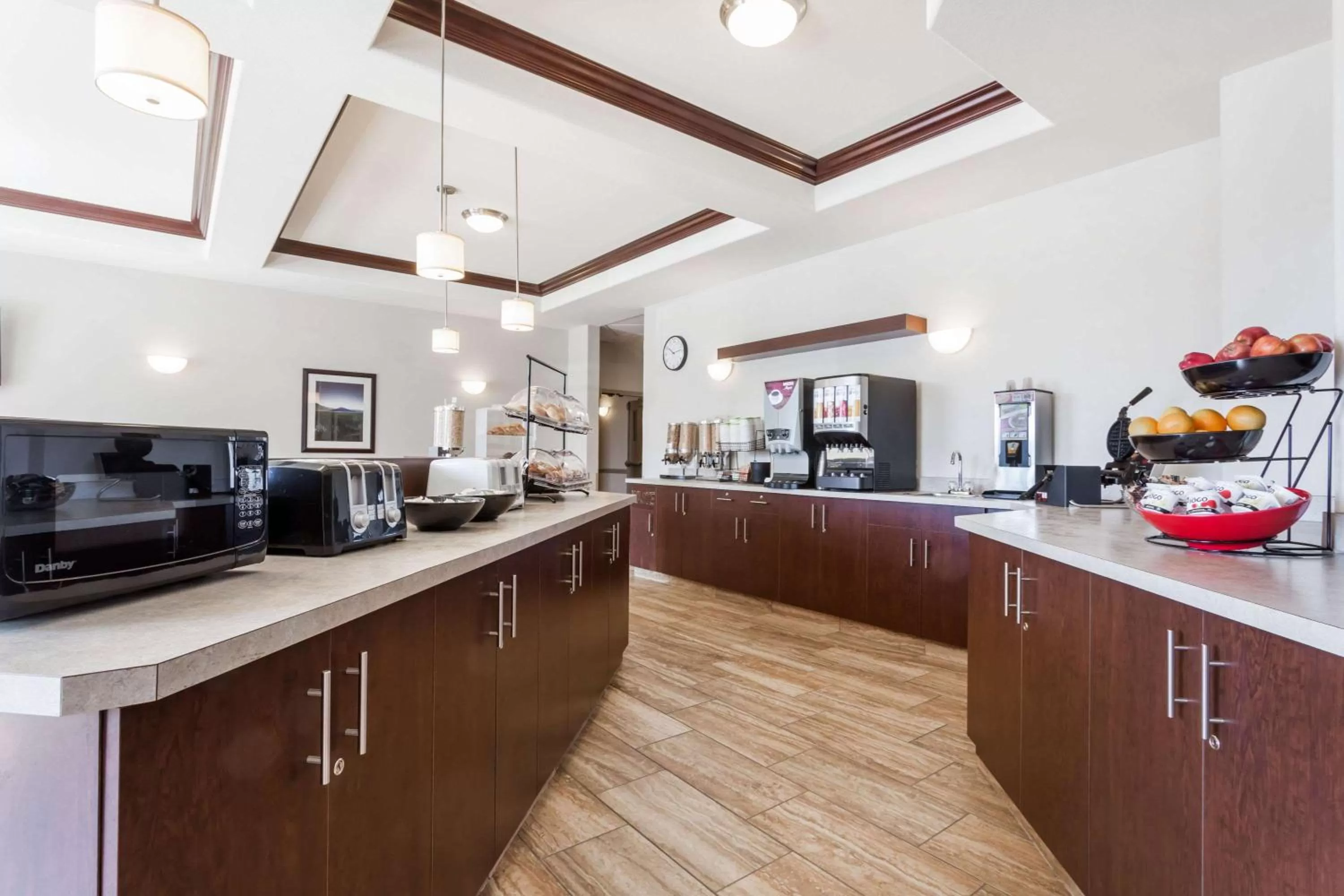 Restaurant/places to eat in Ramada by Wyndham Creston