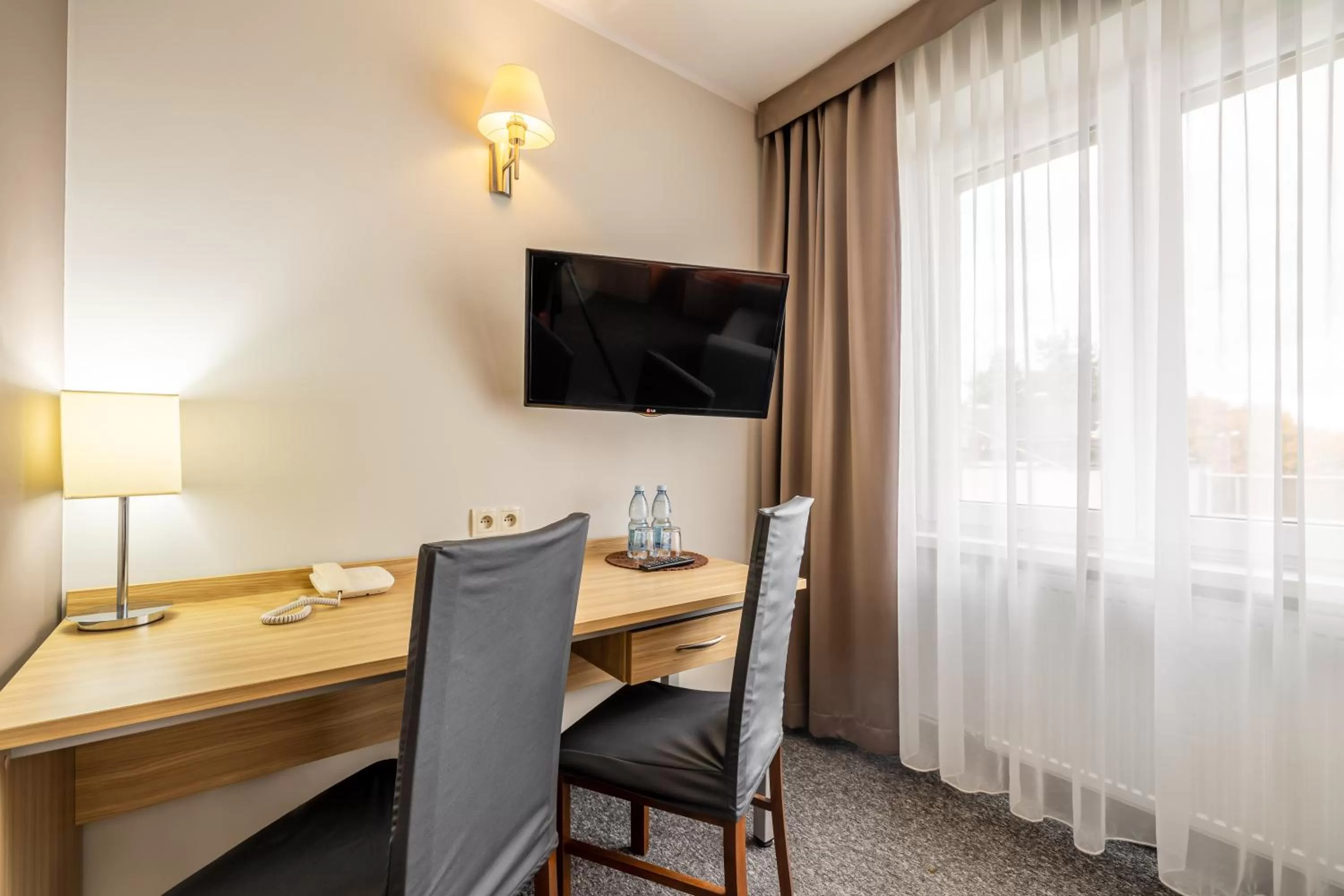 TV and multimedia in Hotel Leśny