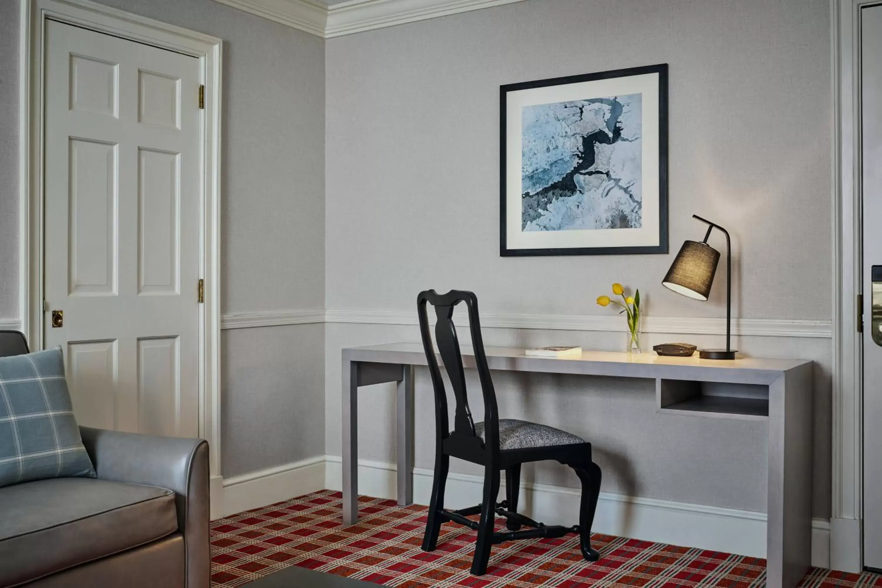 Photo of the whole room, TV/Entertainment Center in Morrison House Old Town Alexandria, Autograph Collection