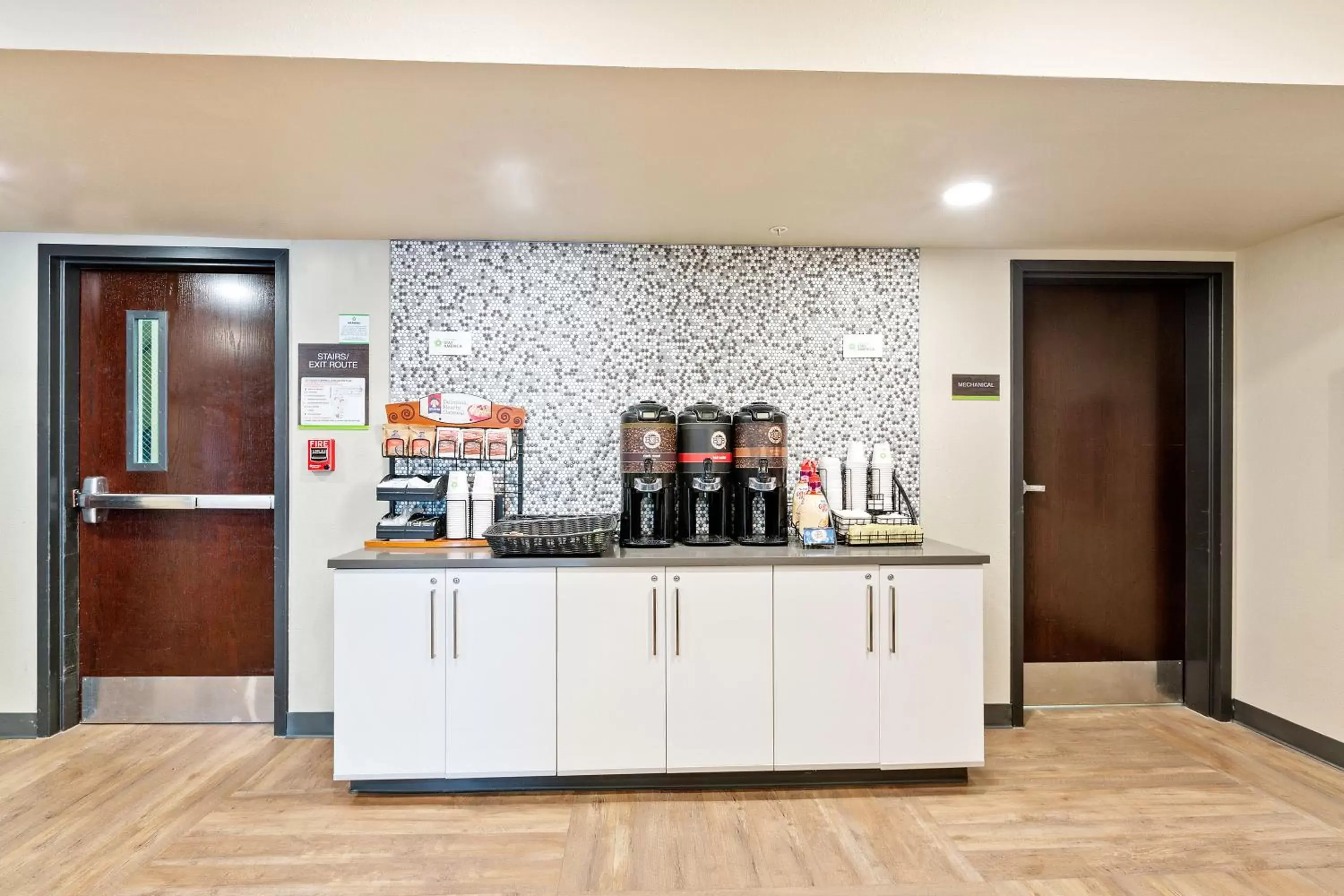 Food and drinks, Kitchen/Kitchenette in Extended Stay America Premier Suites - Union City - Dyer St