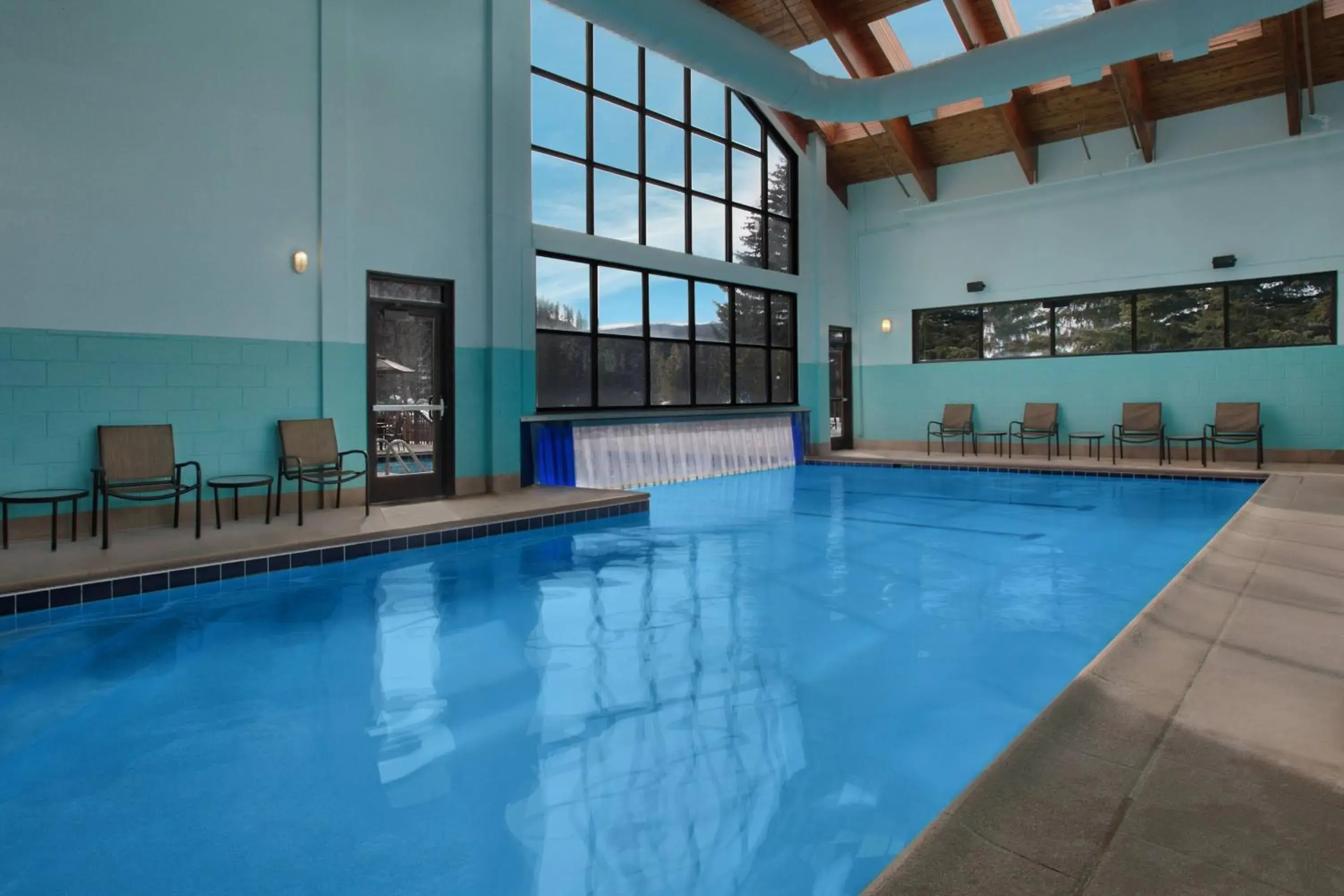Swimming Pool in Marriott's Streamside Evergreen At Vail