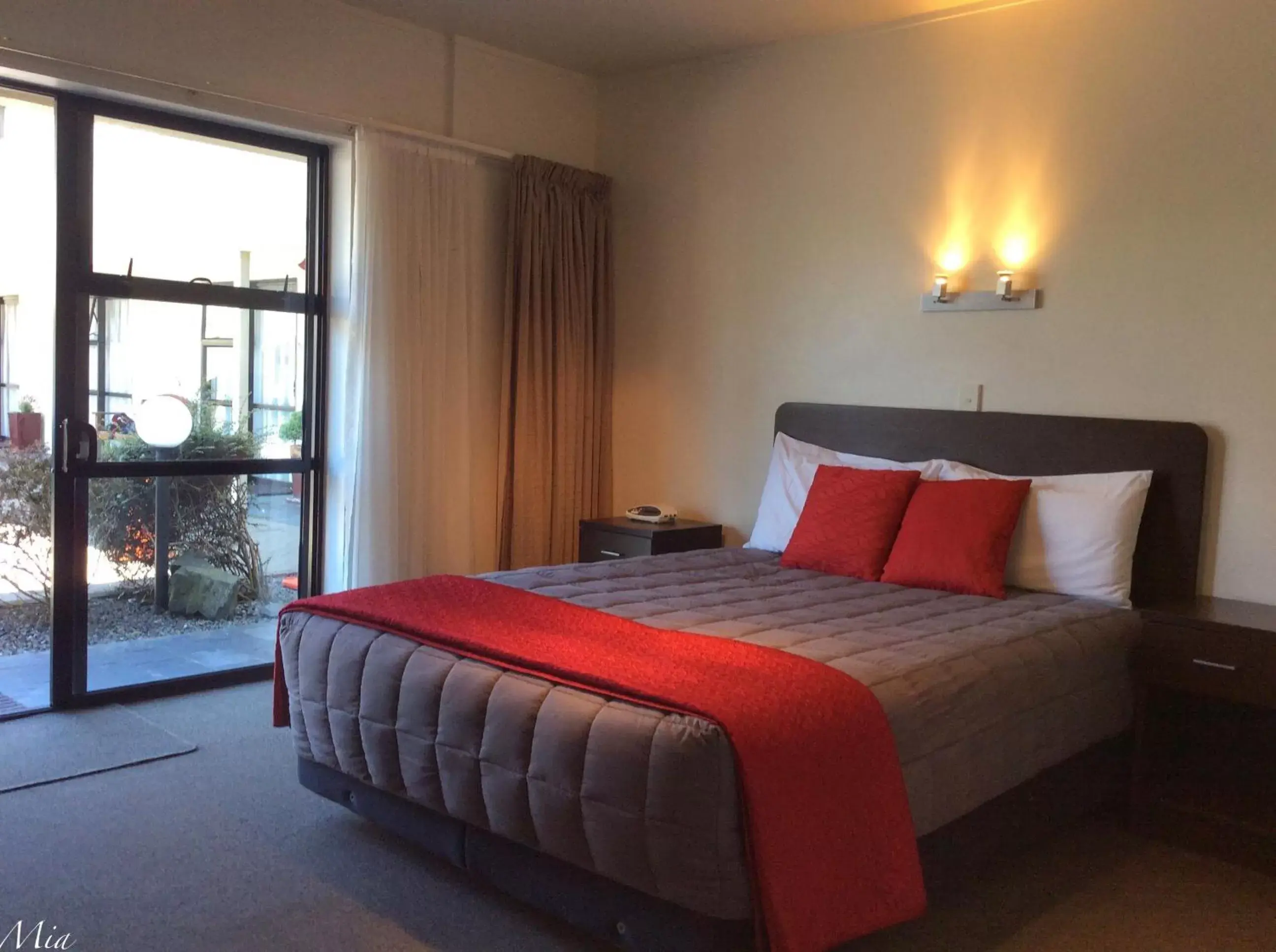 Bedroom, Bed in Marksman Motor Inn