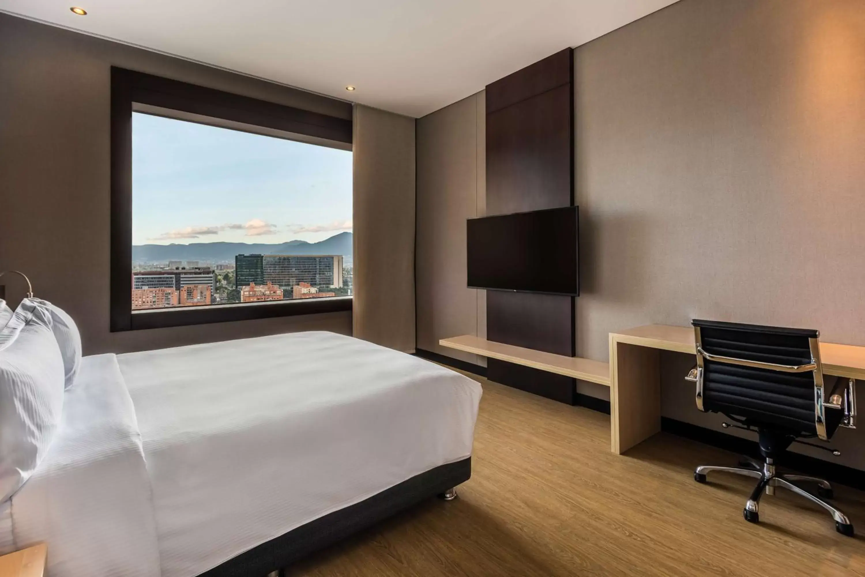 Bedroom in Hilton DoubleTree Bogotá Salitre AR