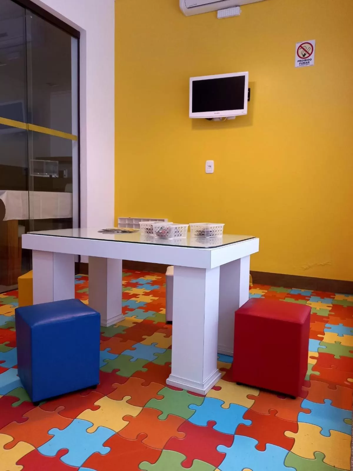 TV/Entertainment Center in La Torre Jaguarão